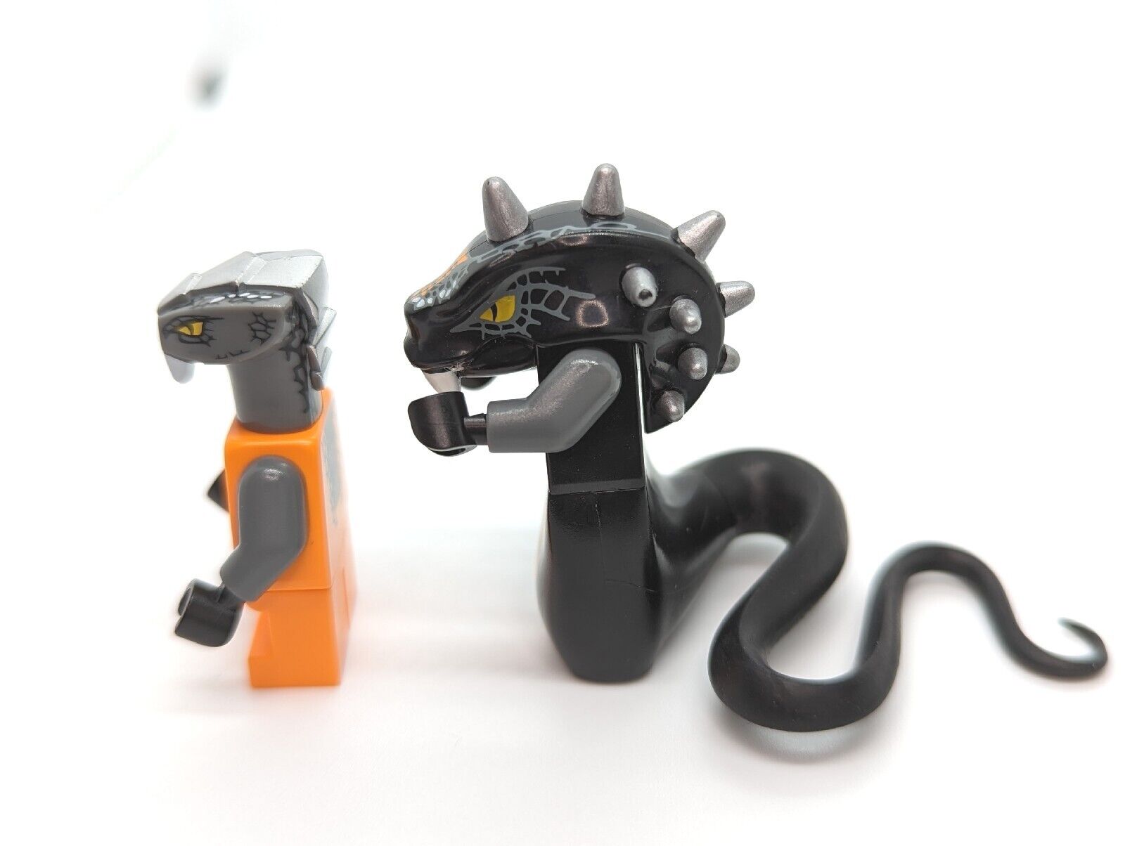 LEGO Skalidor & Chokun Minifigure Ninjago Rise of Snakes 9450 With Weapons (nj - StudBee
