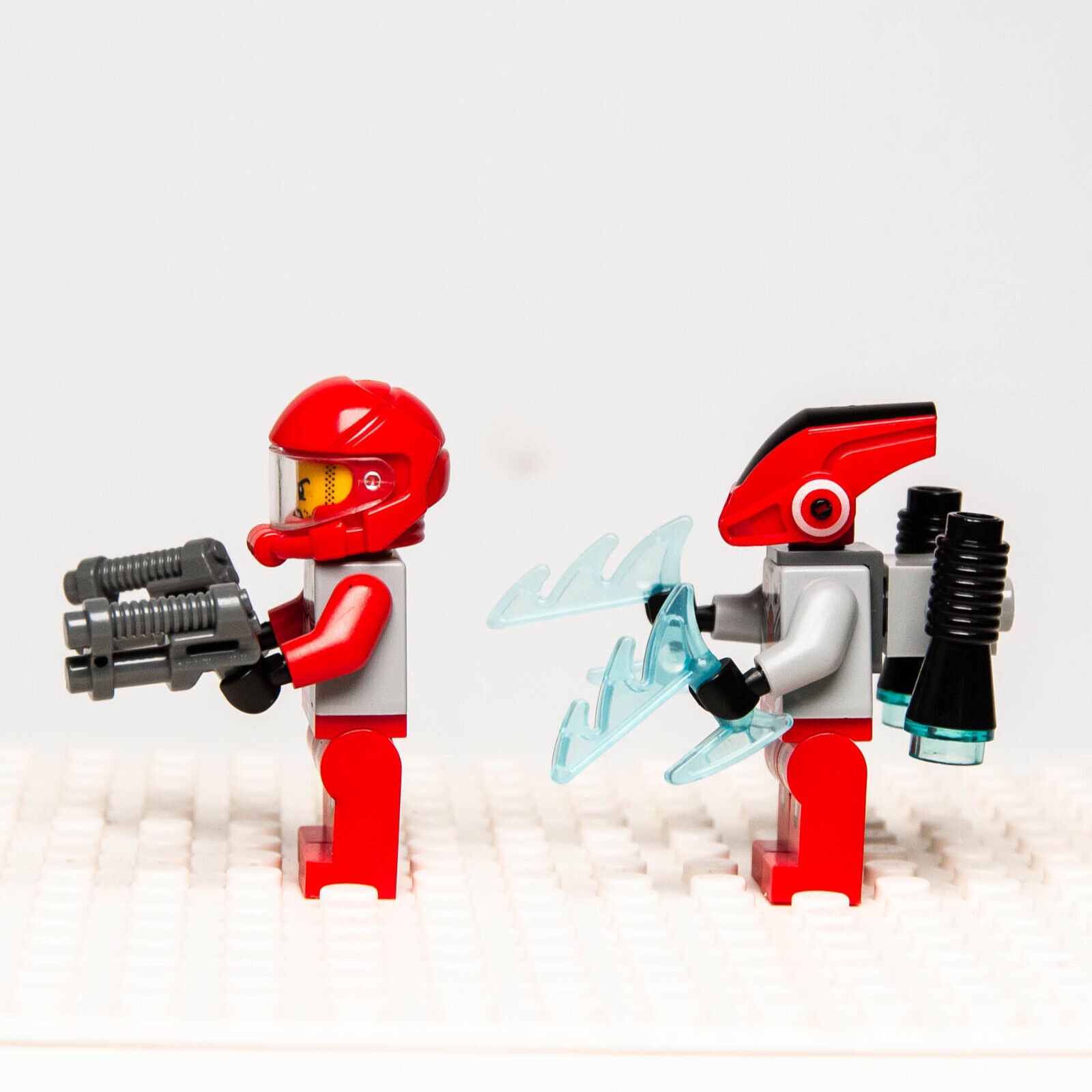 LEGO Galaxy Squad Space - Billy Starbeam & Red Robot Sidekick 70702 (gs005 gs006 - StudBee