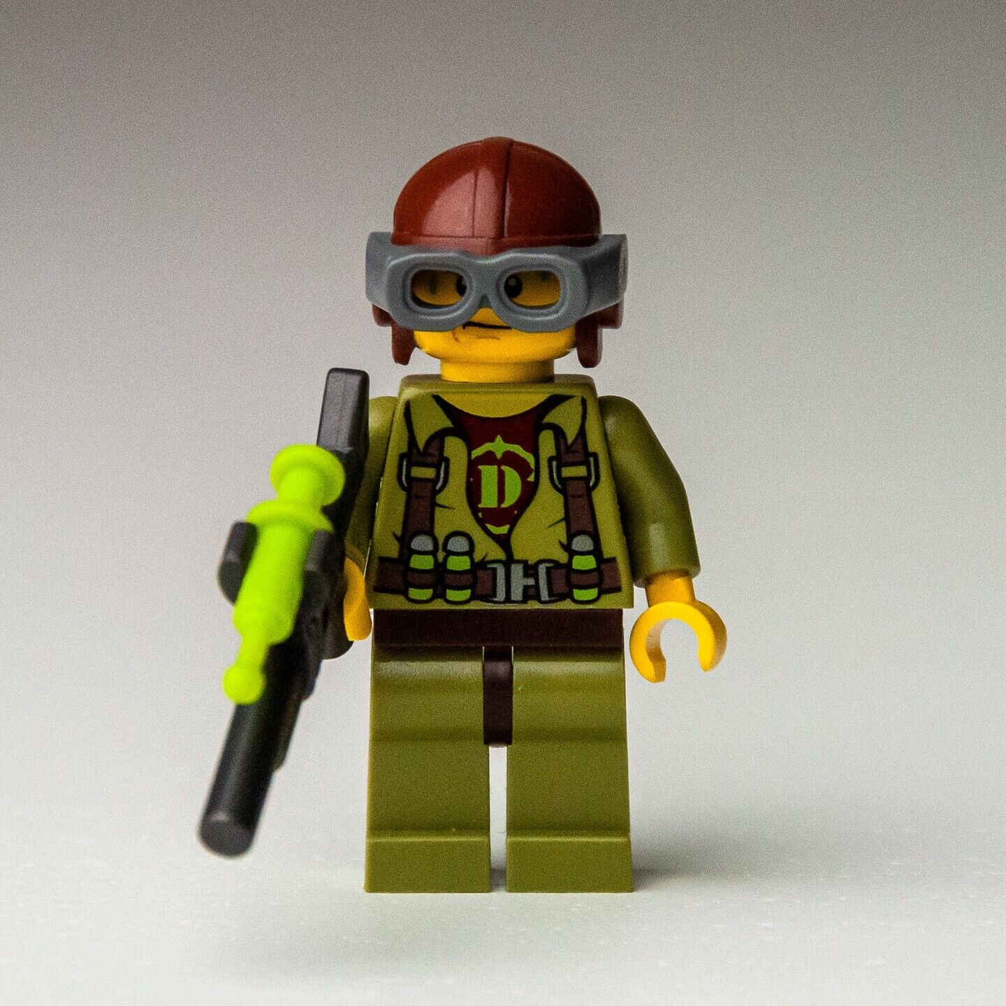 LEGO Hero - Helicopter Pilot - (dino002) Minifigure Dino Defense Jurassic - StudBee