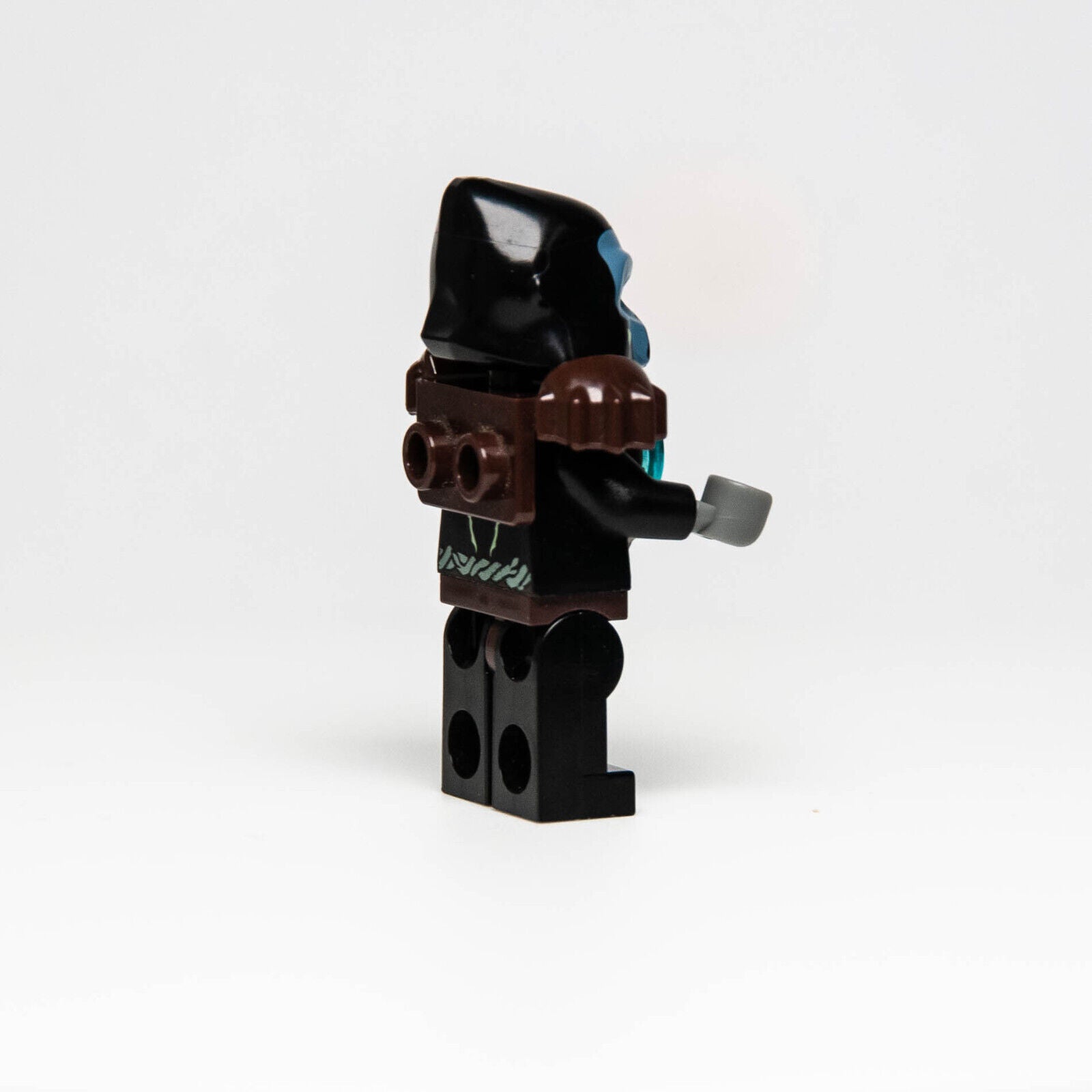 Lego Chima Minfigure: Gorzan Dark Brown Armor (loc035) with Hammer 70008 Gorilla - StudBee
