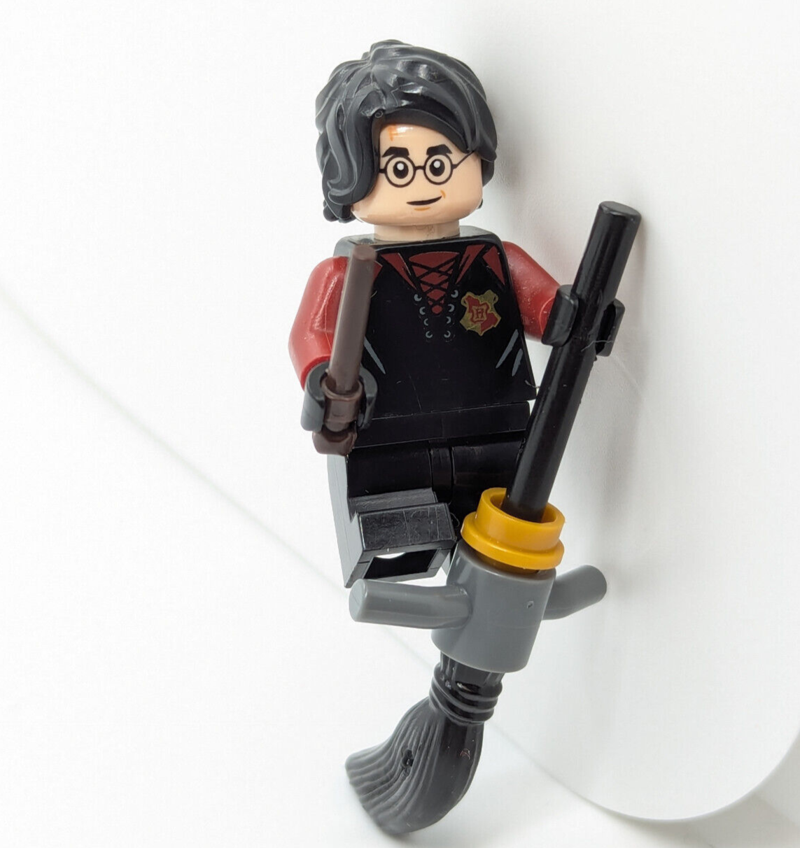Lego Harry Potter Minifigure (hp176) Black Red Uniform 75946 Triwizard Challenge - StudBee