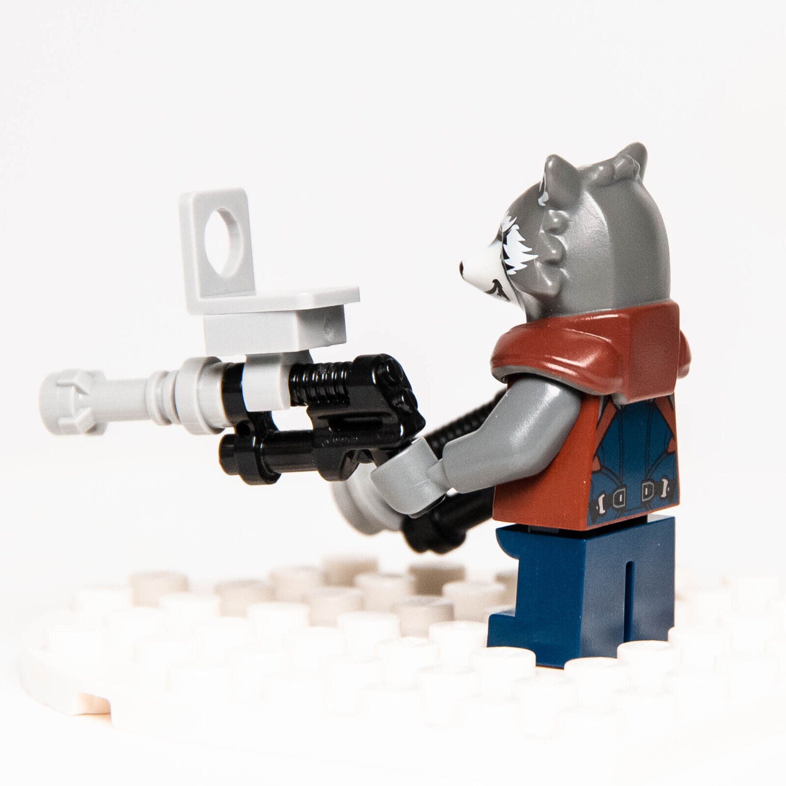 Lego Guardians of the Galaxy Minifigure - Rocket Racoon w Gun (sh384) 76079 - StudBee