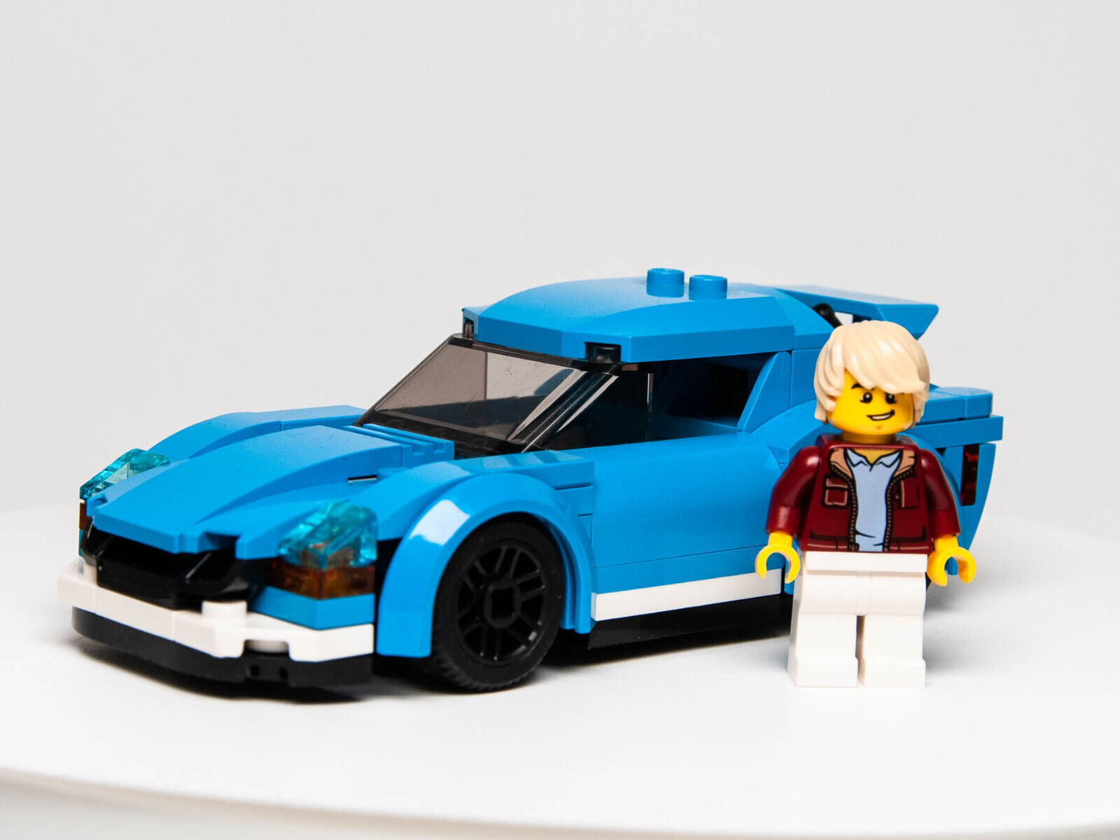 LEGO City Traffic Blue Sports Car- Set 60285 - COMPLETE w/ Box, Instructions - StudBee