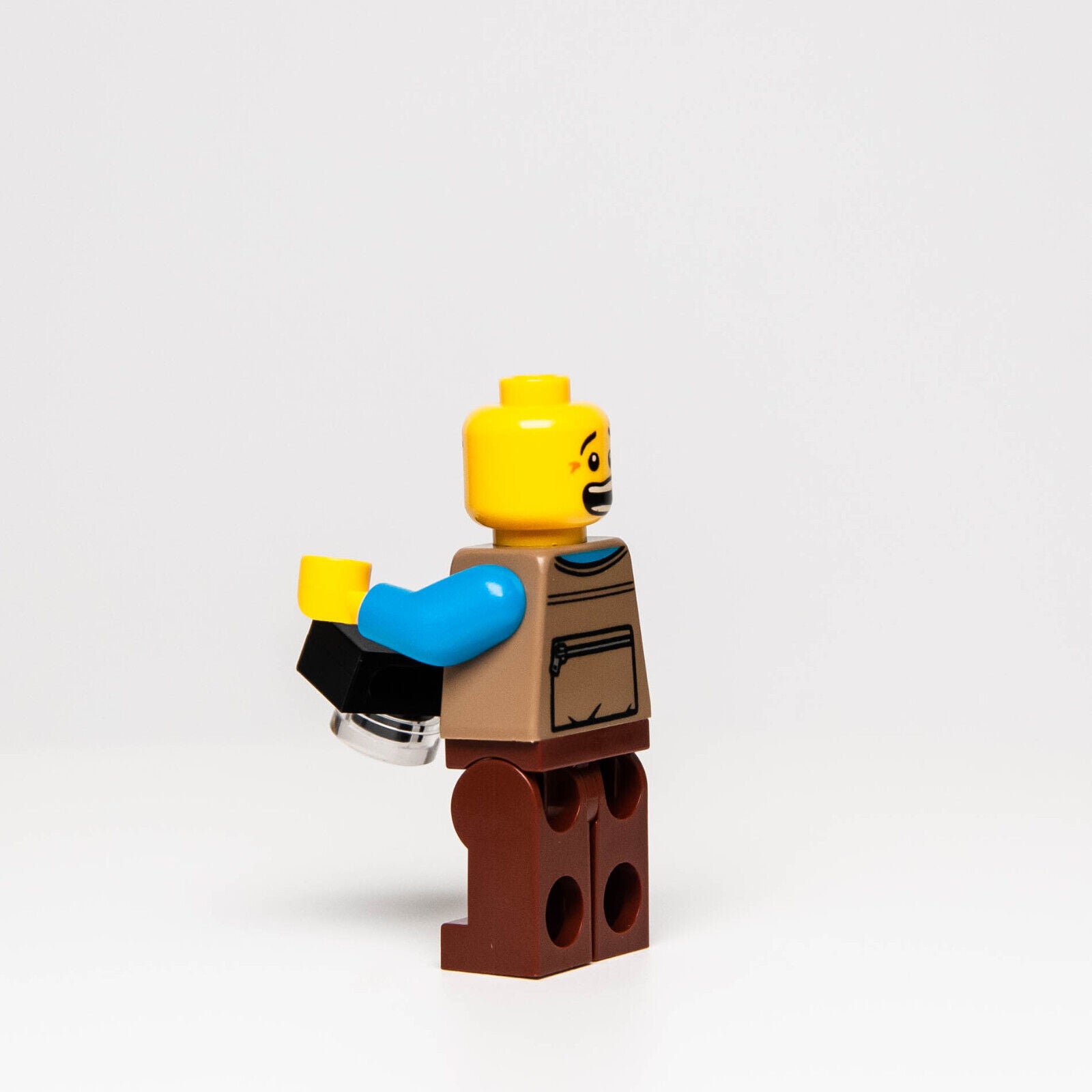 NEW LEGO Nature Photographer Tree Disguise Minifigure (cty1098) w/ Bird 60267 - StudBee
