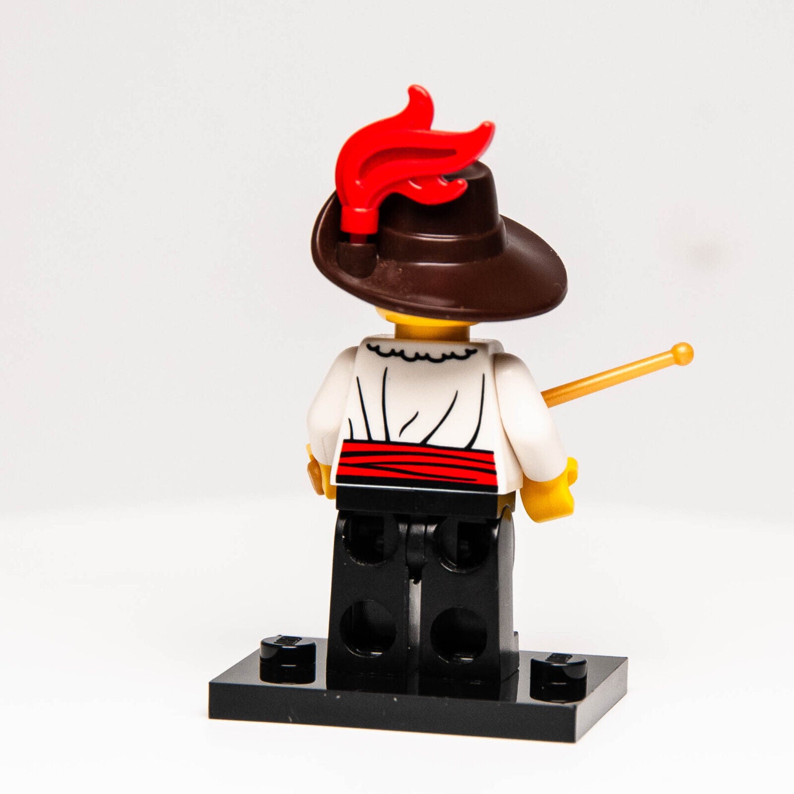 LEGO CMF Series 12 Minifigure - Swashbuckler Musketeer (col12-13 col191) 71007 - StudBee