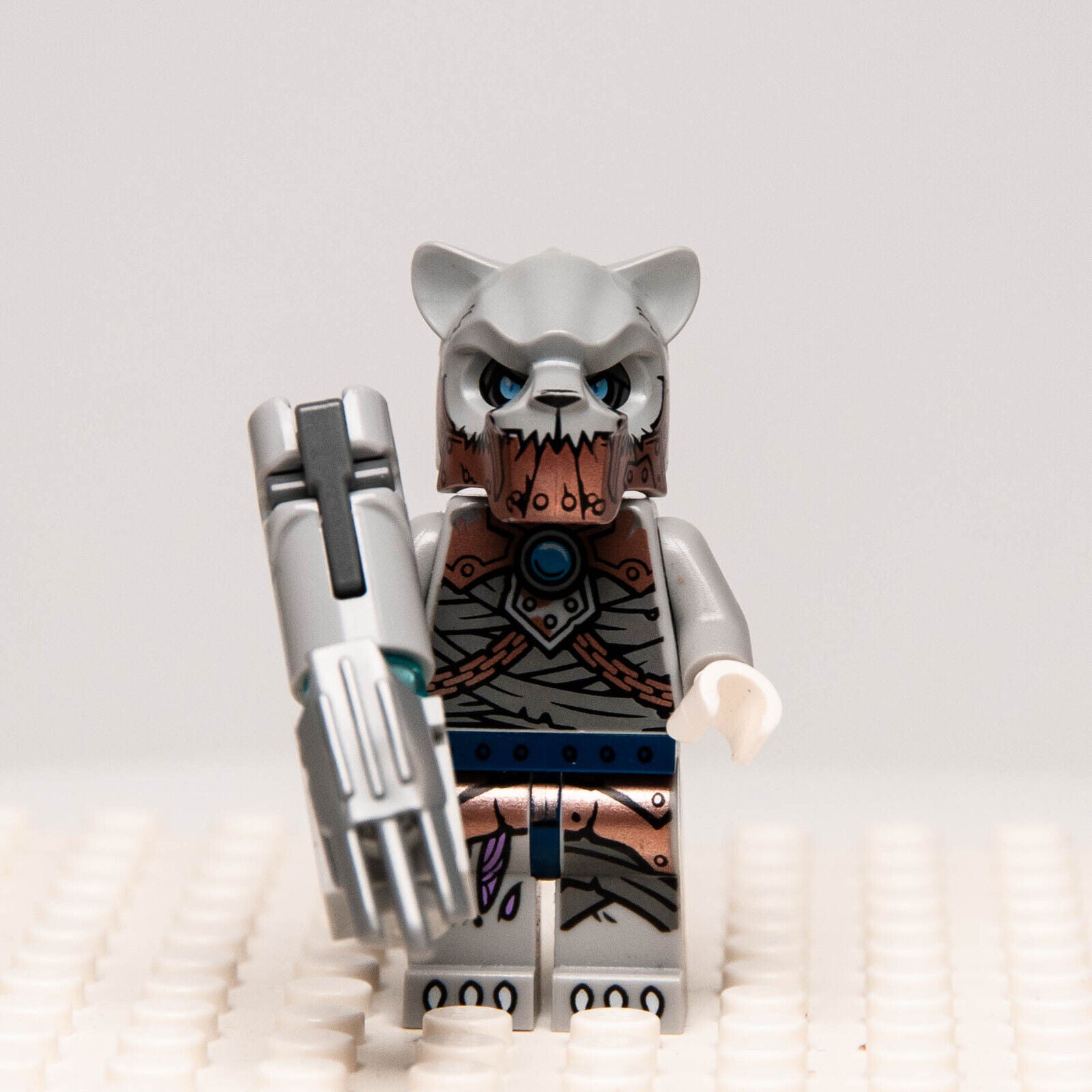 LEGO Chima Saber-Tooth Tiger Warrior 1 (loc125) Minifigure - StudBee