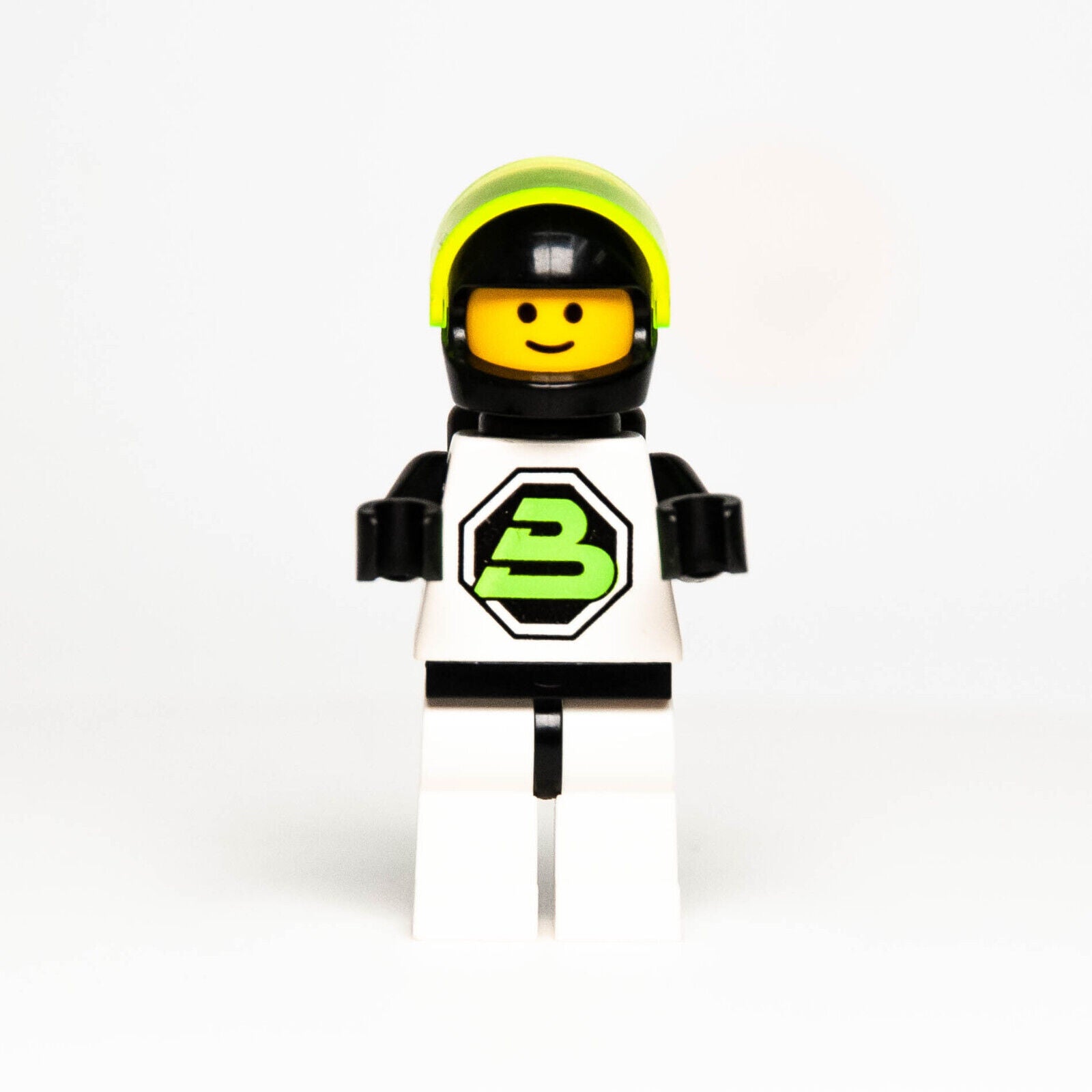Lego Space Blacktron II Minifigure w/ Airtanks (sp002) 6897 6704 6957 6933 6832