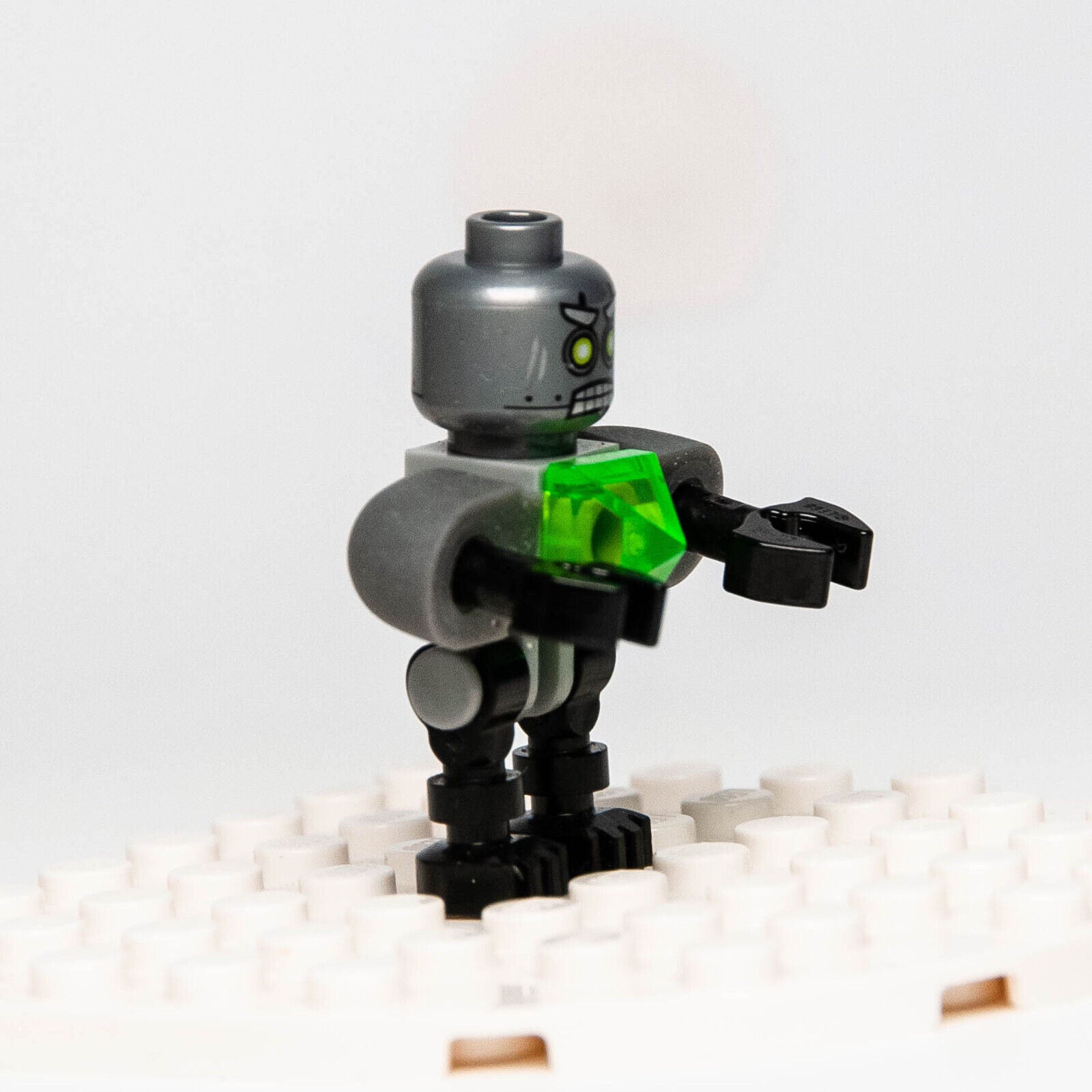Lego Nexo Knights Minifigure - CyberByter Bot (nex132) 72005 72004 - StudBee