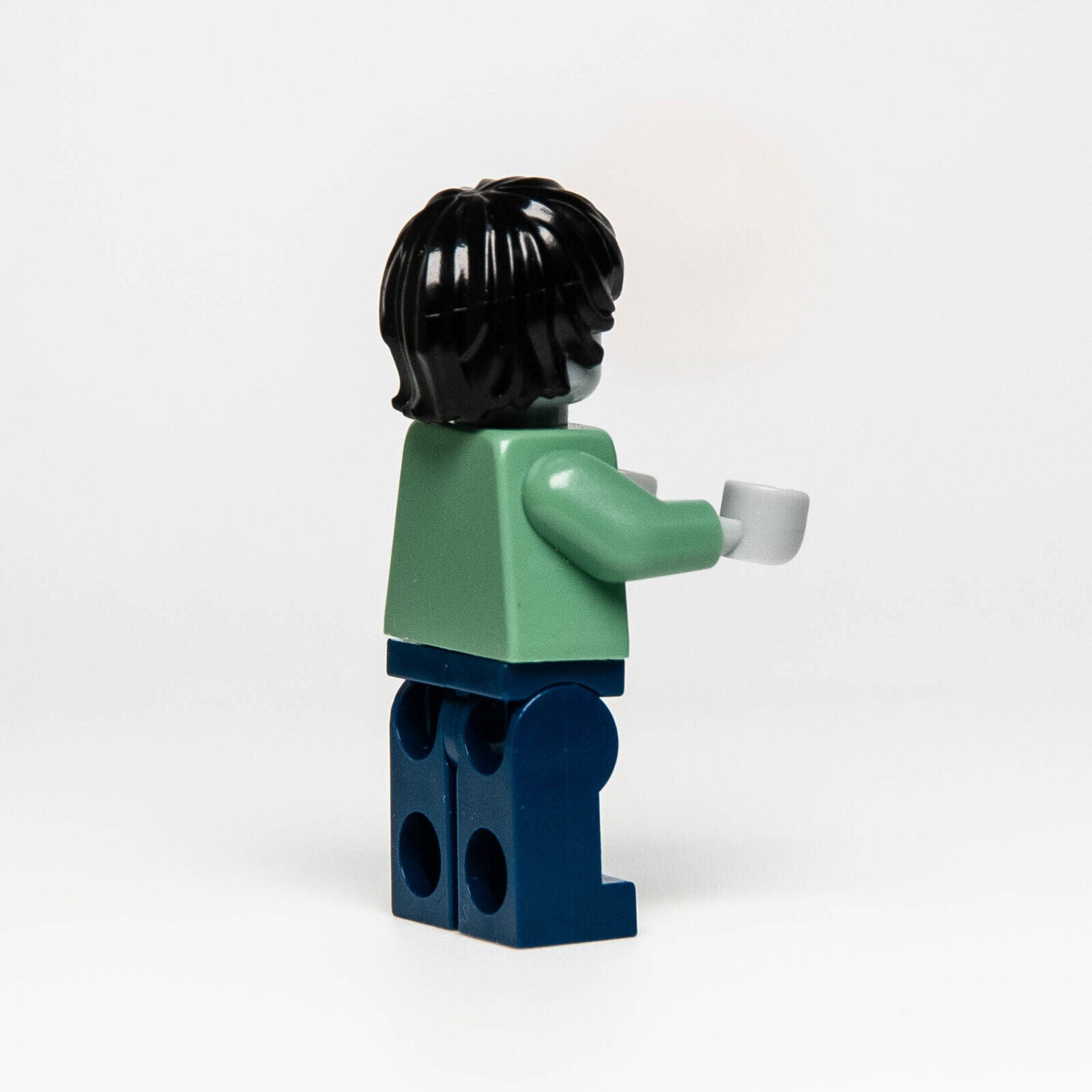 Lego CMF Minifigure - Zombie Skateboarder - Book Exclusive Skater (col227) (blk - StudBee