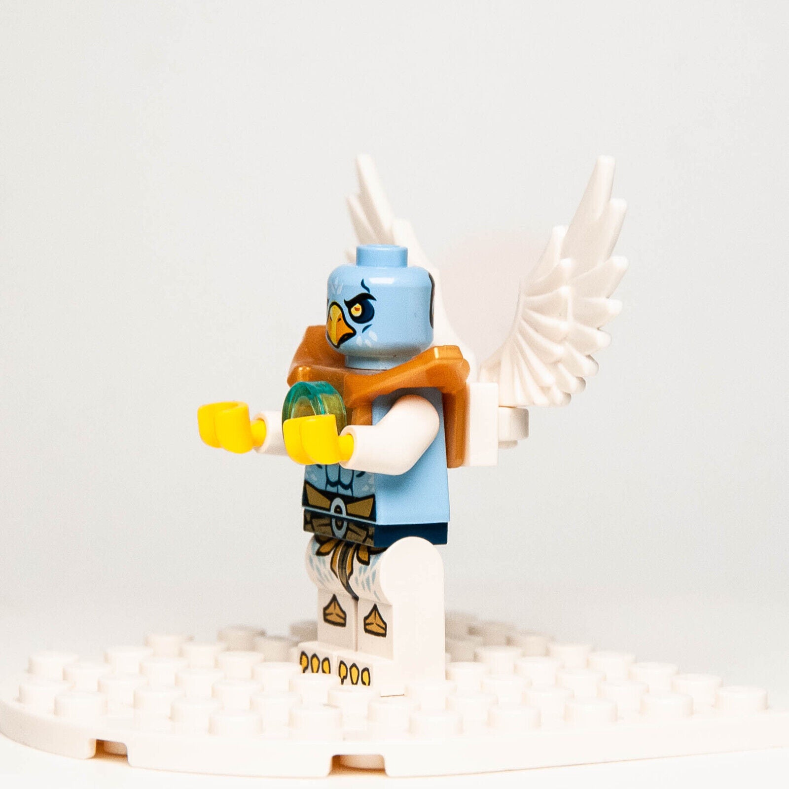 Lego Chima Minifigure: Eris Light Armor (loc005) from 70003 - StudBee