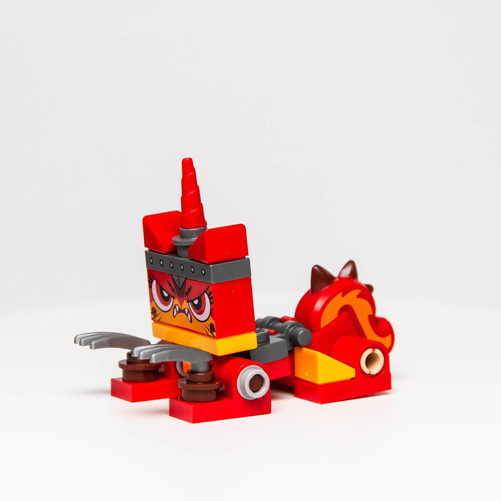 NEW LEGO  Unikitty - Warrior Kitty Minifigure - Movie Maker (tlm179) - StudBee