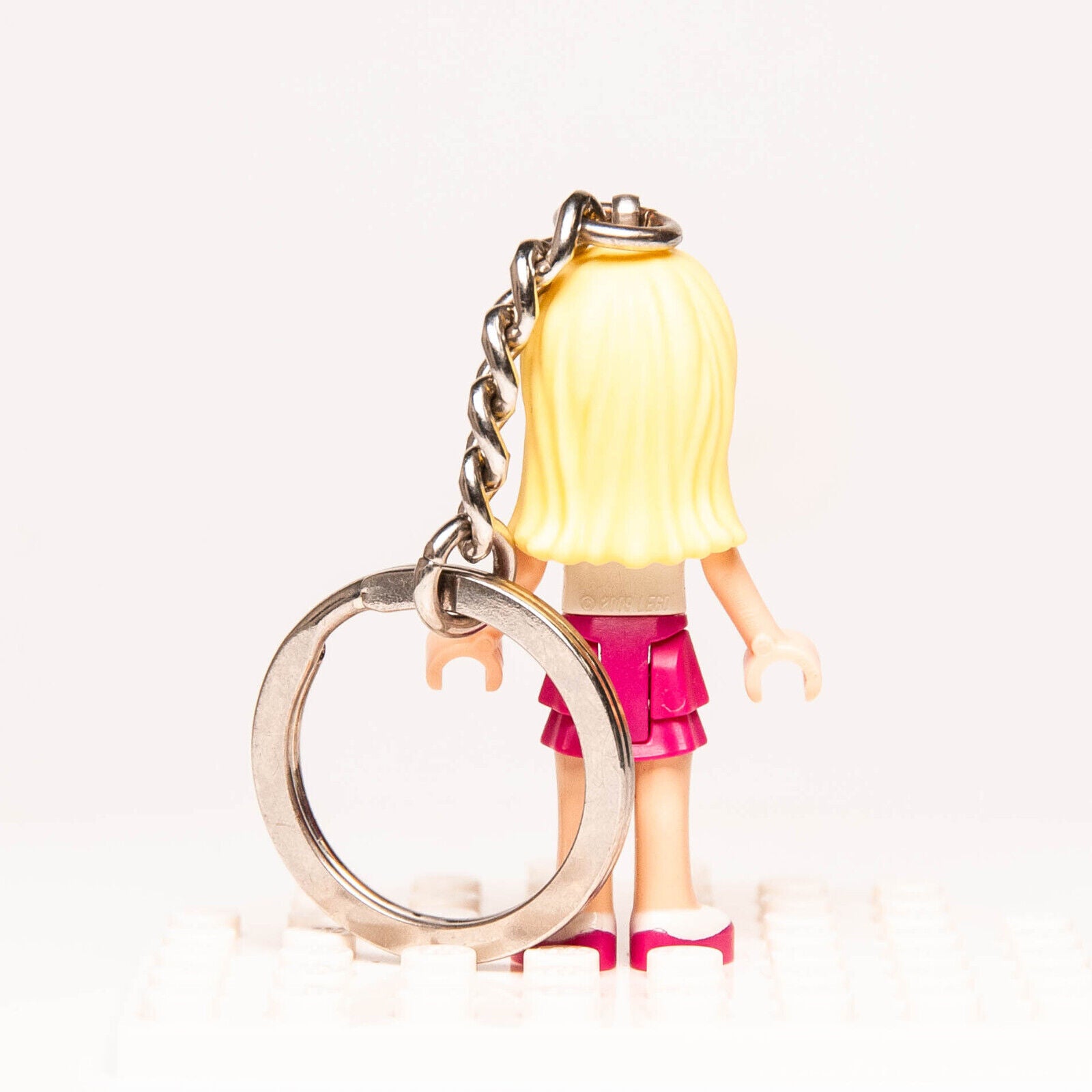 Lego 853550 Friends Stephanie Minifigure Keychain Keyring frnd102 - StudBee