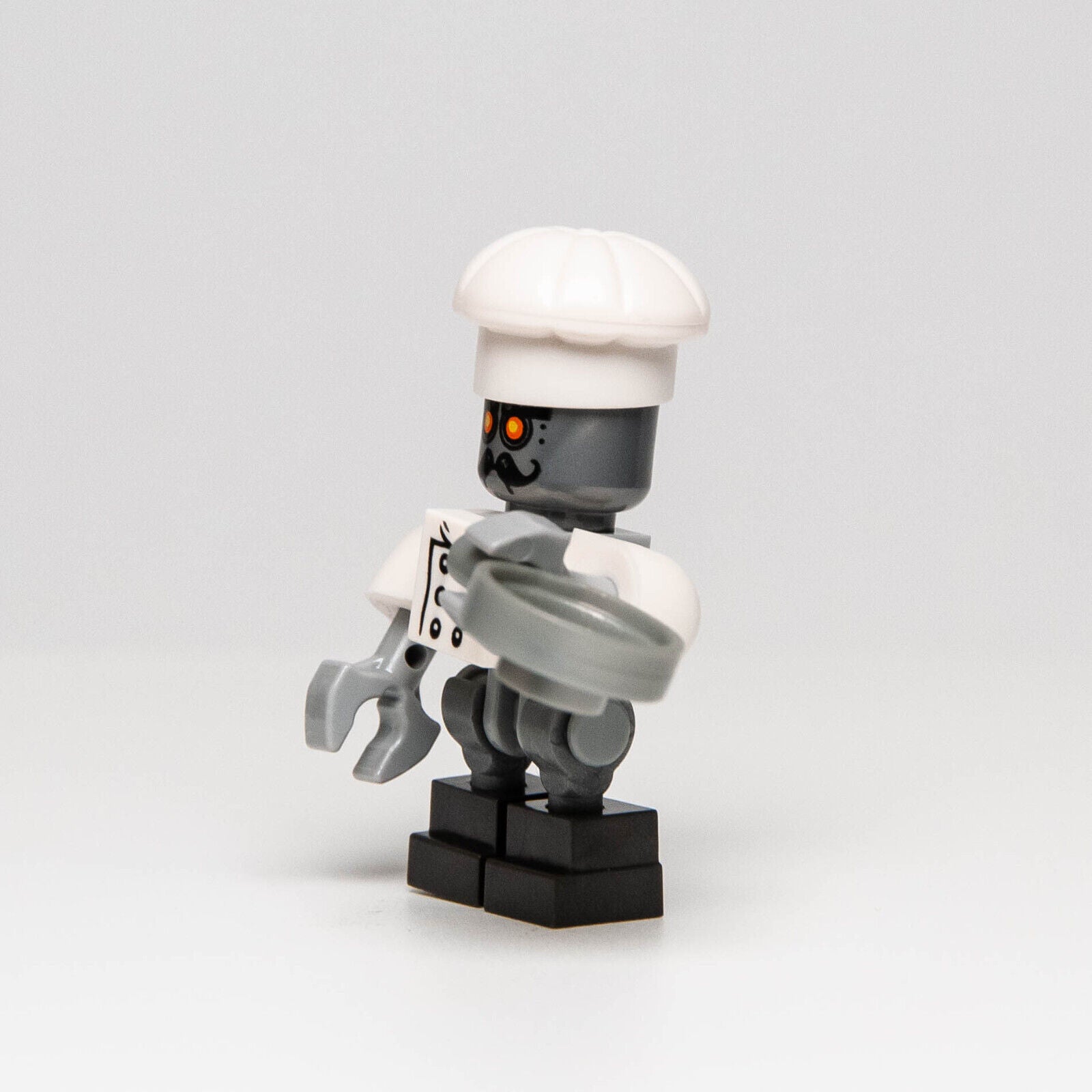 Lego Nexo Knights Minifigure - Chef Eclair w/ Pan (nex009) - StudBee