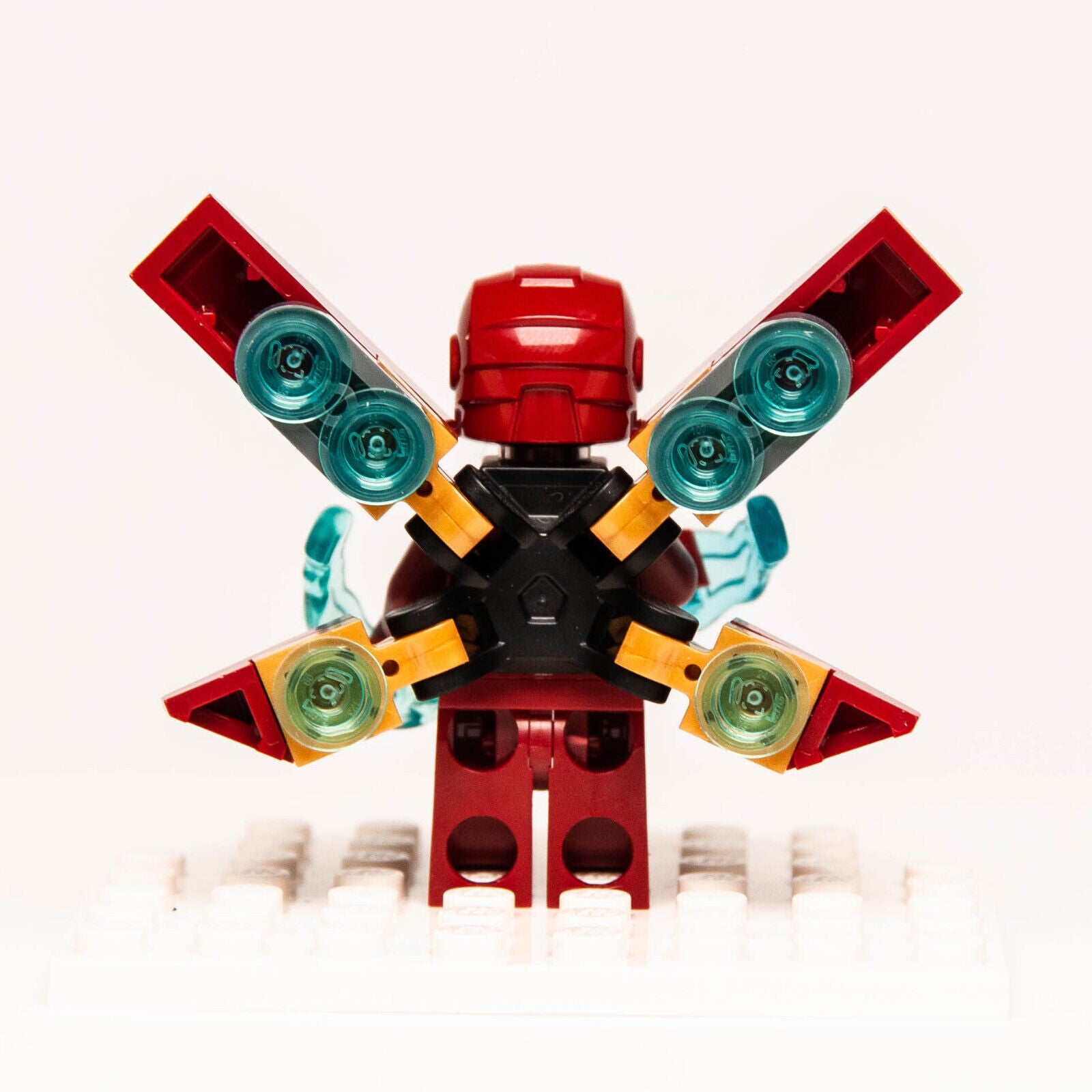 Lego Marvel Avengers Minifigure - Iron Man Armory Silver Hexagon (sh673s) 76167 - StudBee