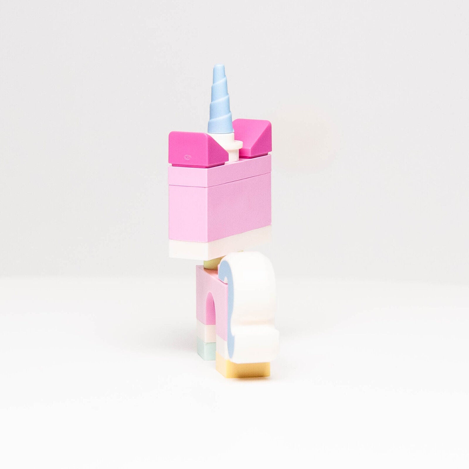 The LEGO Movie 2 CMF Minifigure - Unikitty 71023 coltlm2-20 tlm167 - StudBee