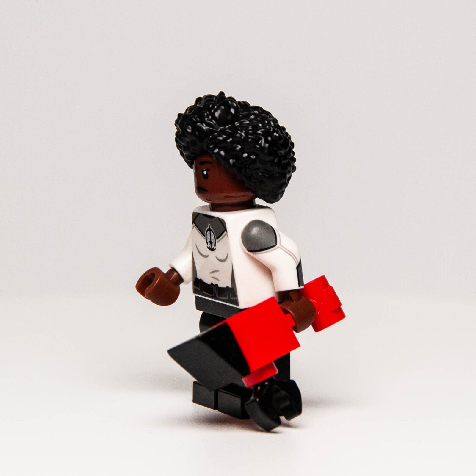 New LEGO Marvel Minifigure Series 71031 - Monica Rambeau (colmar-3) - StudBee