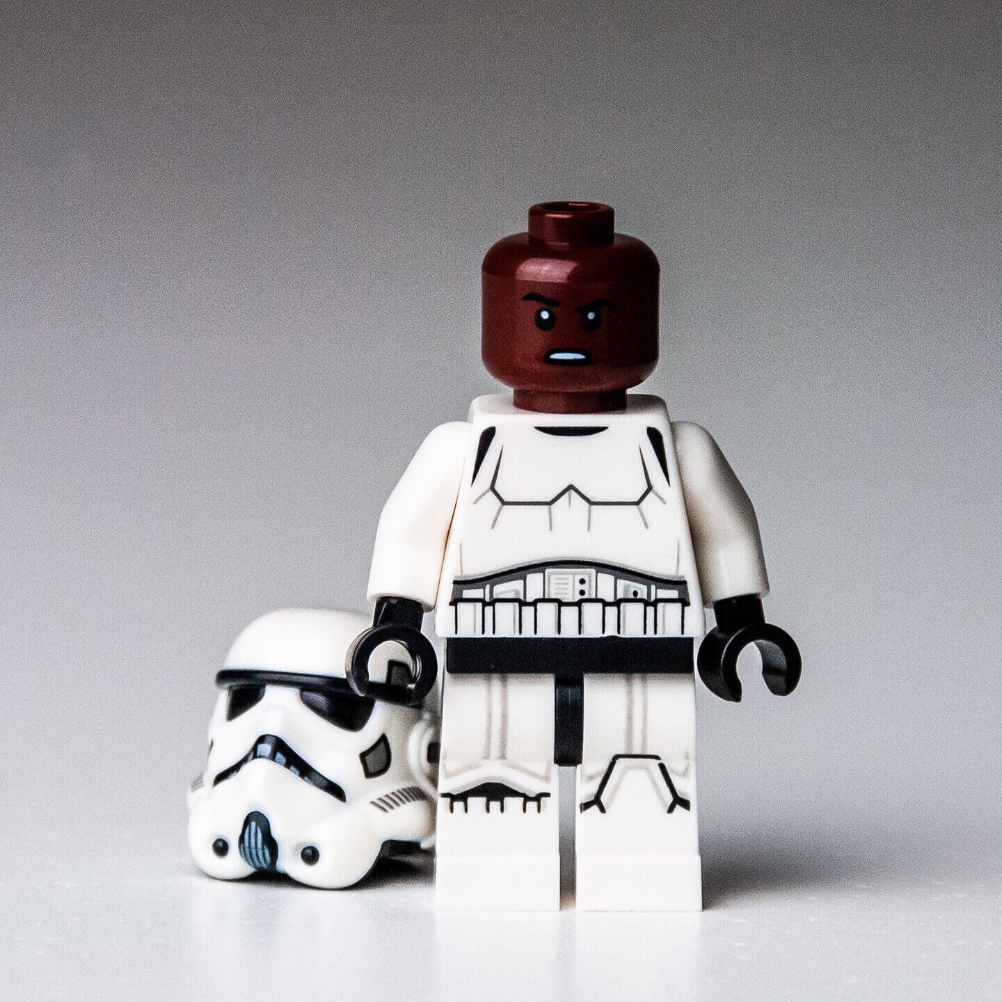 NEW Stormtrooper - Reddish Brown Head - Star Wars (sw1167) LEGO Minifigure - StudBee