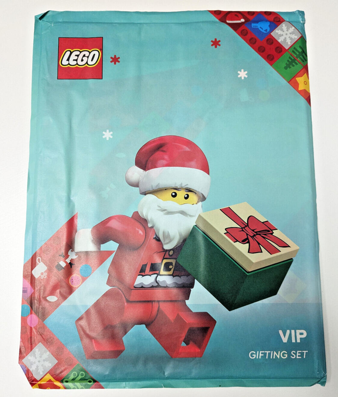 LEGO VIP Santa Gifting Set - Bag, Wrapping Paper, Card, Stickers & More RDP95714 - StudBee