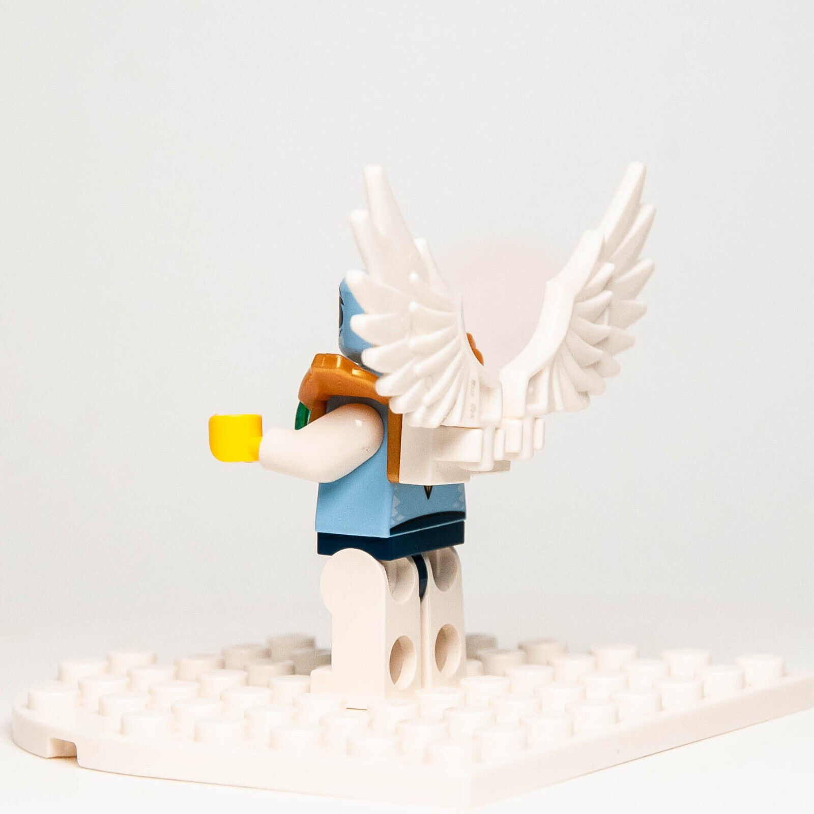 Lego Chima Minifigure: Eris Light Armor (loc005) from 70003 - StudBee