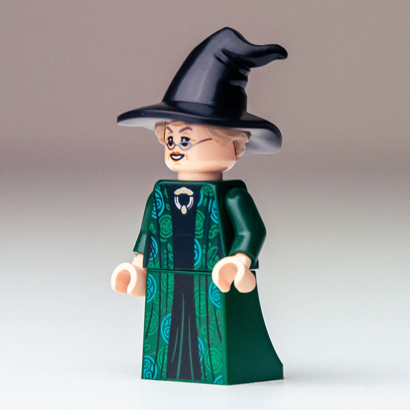New LEGO Minifigure Professor Minerva McGonagall - Hogwarts Moment 76382 (hp274 - StudBee