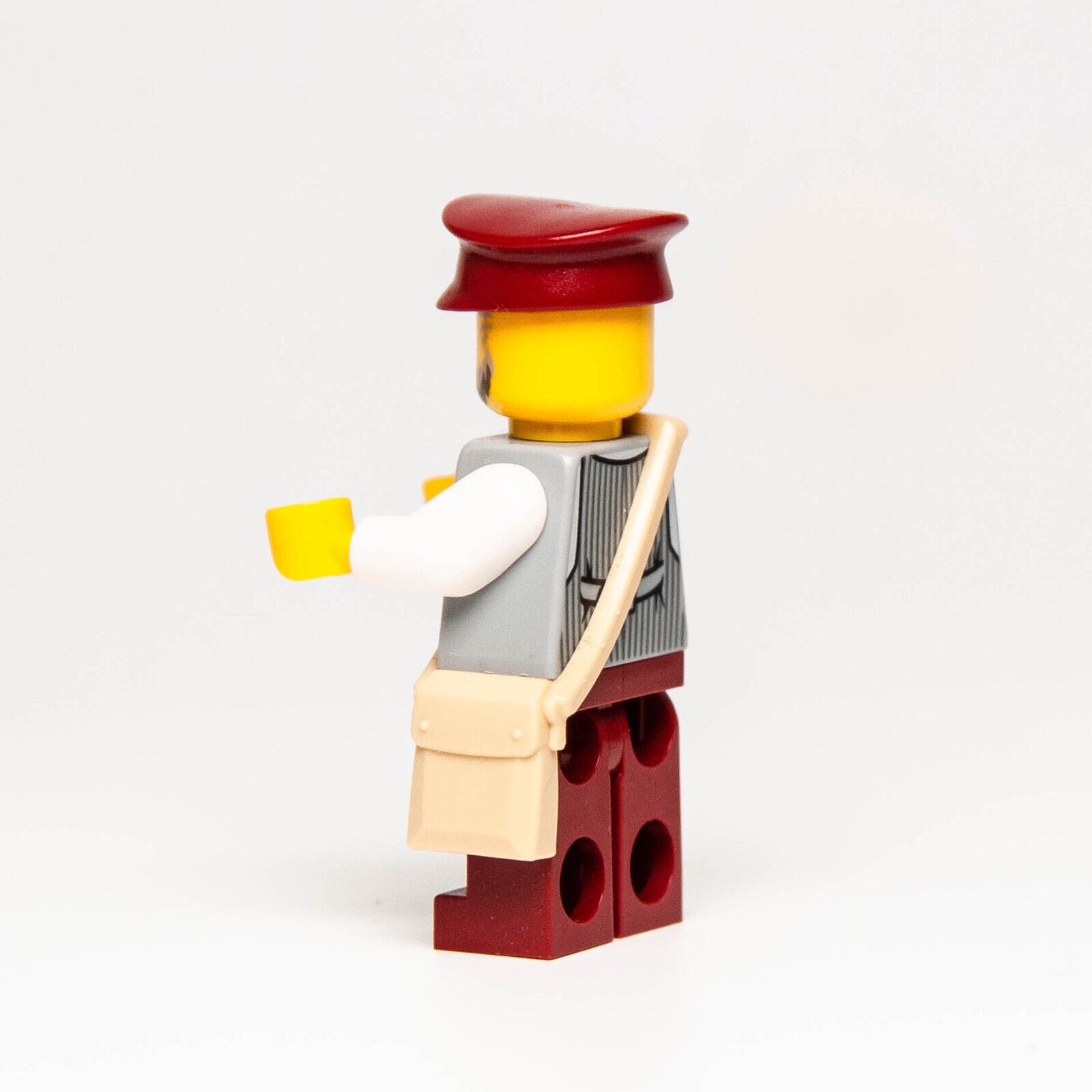 Lego Minifigure: Winter Holiday Train Ticket Collector (hol079) 10254 Christmas) - StudBee