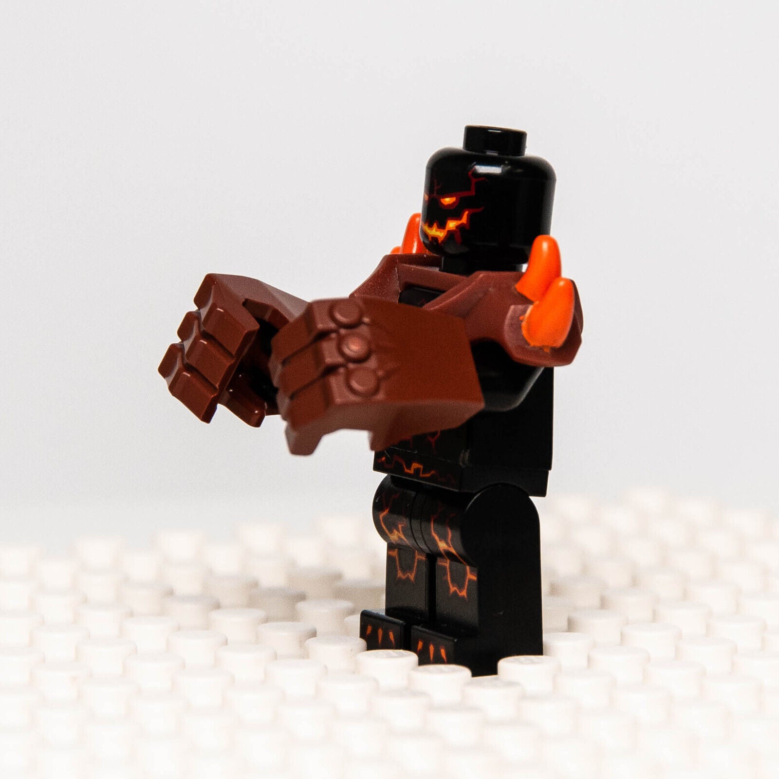 LEGO Nexo Knights Moltor 70313 (nex017) Minifigure - StudBee