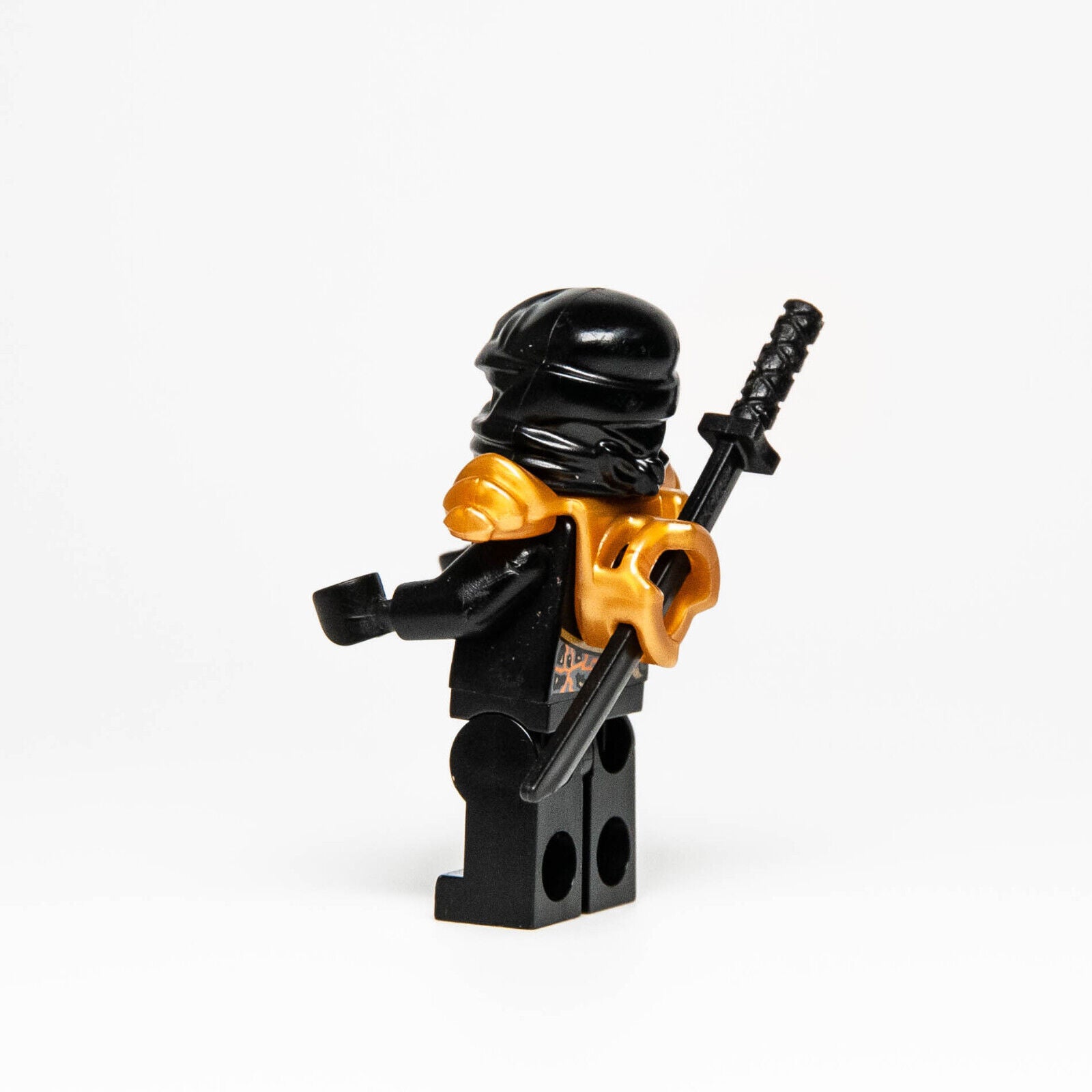 Lego Ninjago Minifigure - Cole Rebooted, Shoulder Armor (njo139) 891503 - StudBee