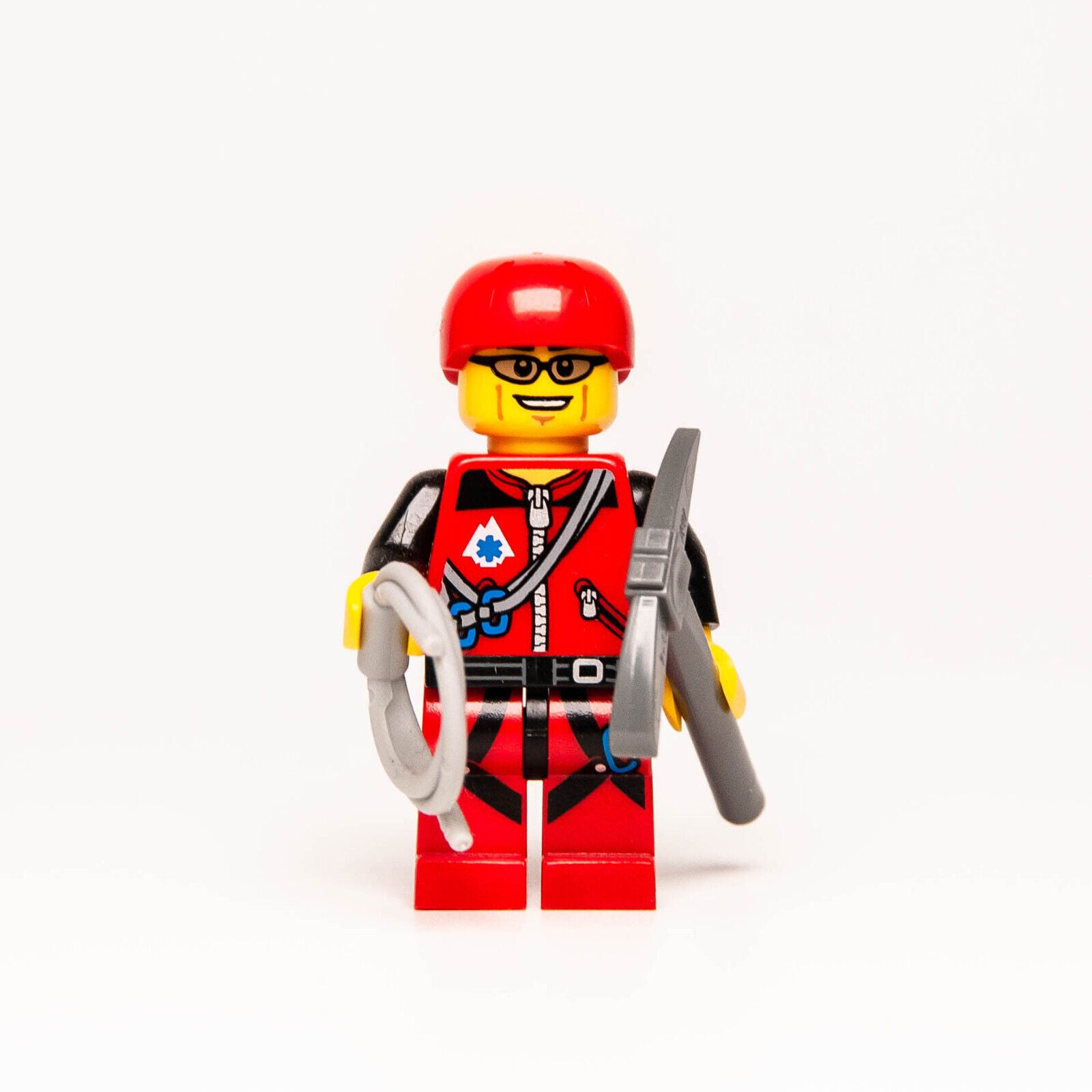 LEGO CMF Minifigure 71002 Series 11 - Mountain Climber (col11-9) col171 Rope Axe - StudBee