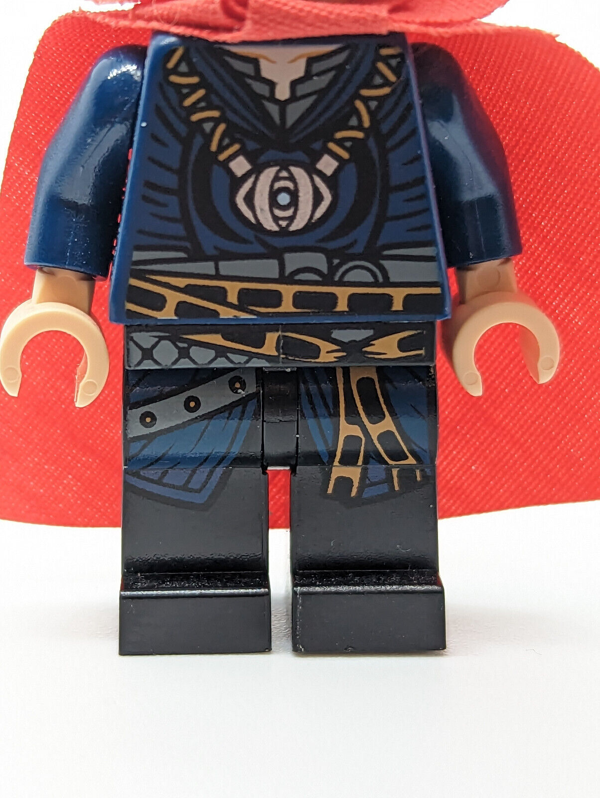Lego Doctor Strange Marvel Minifigure with Runes (SH296) 76060 - StudBee