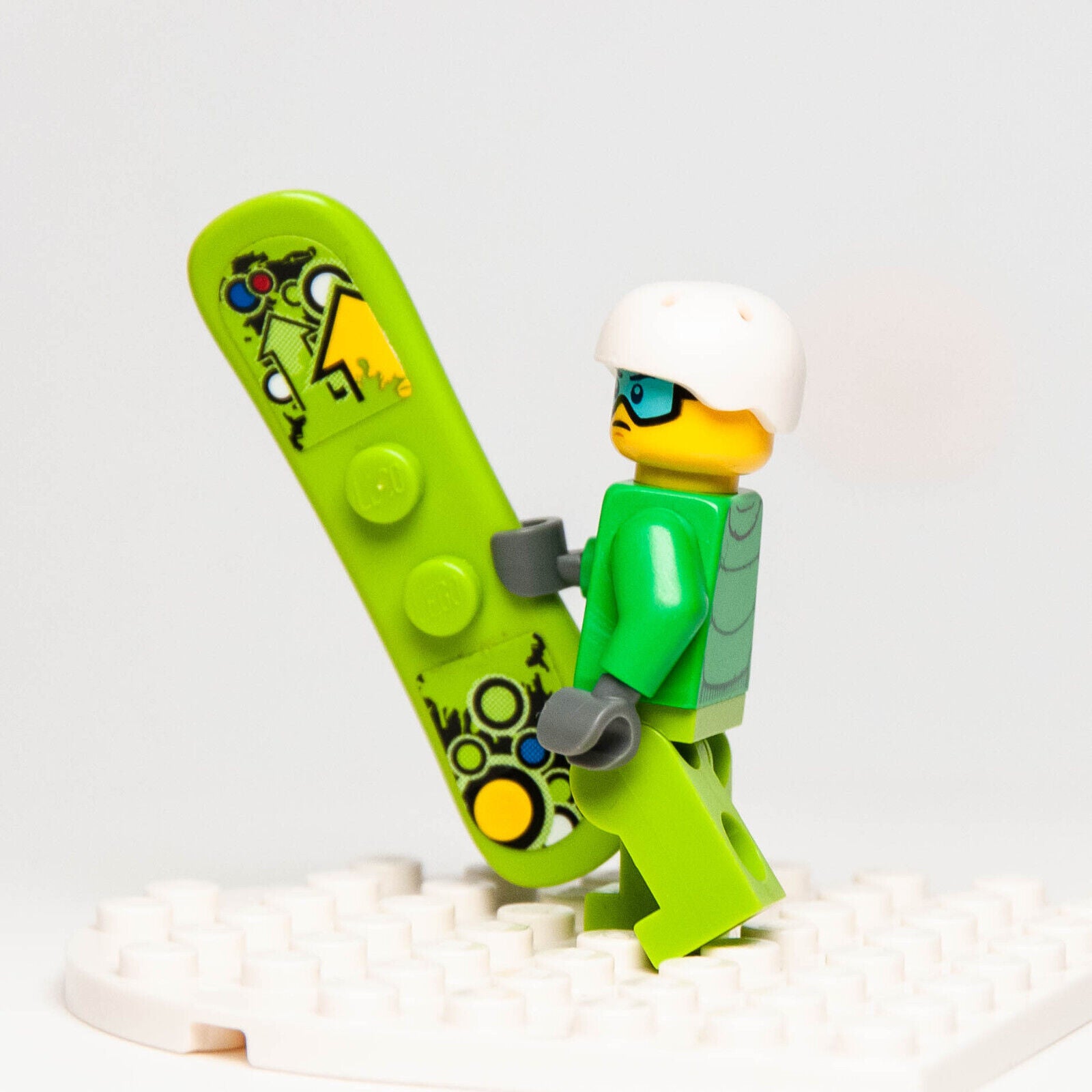 Lego City Minifigure - Winter Snowboarder Skier (cty0857) 60179 - StudBee