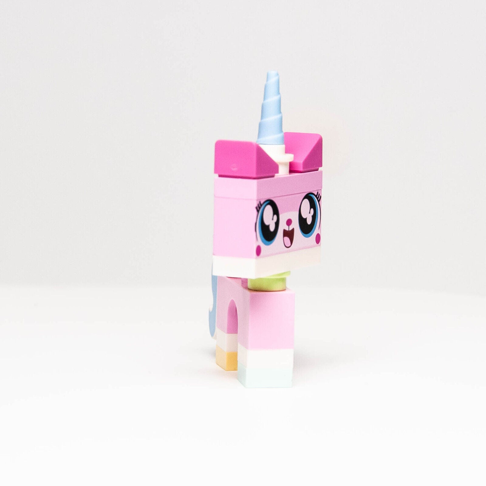 The LEGO Movie 2 CMF Minifigure - Unikitty 71023 coltlm2-20 tlm167 - StudBee