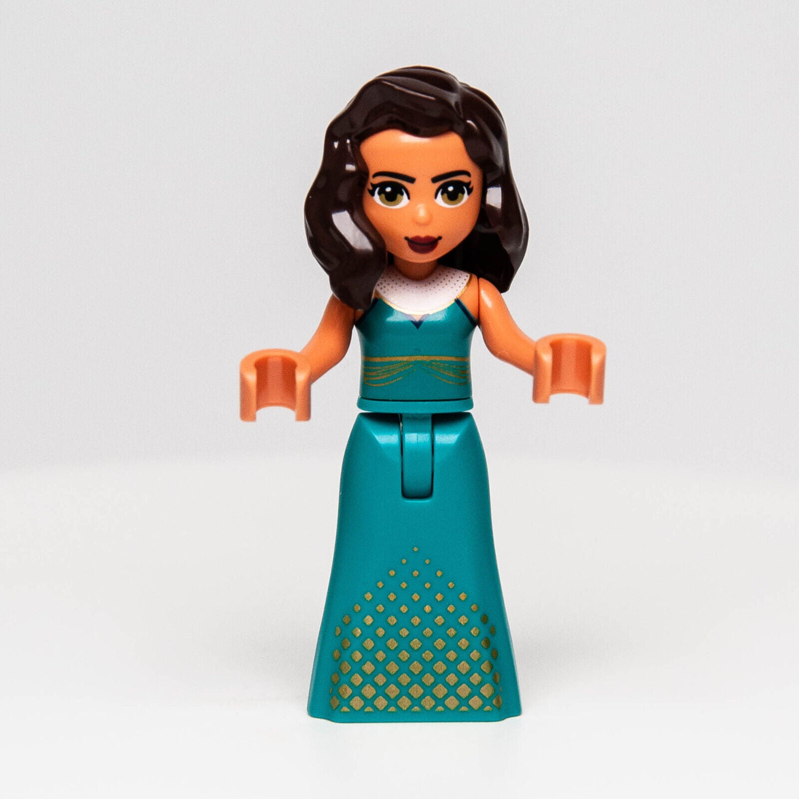 NEW Lego Friends Minifigure - Amelia w/ Gold Squares on Skirt (frnd451) 41684 - StudBee