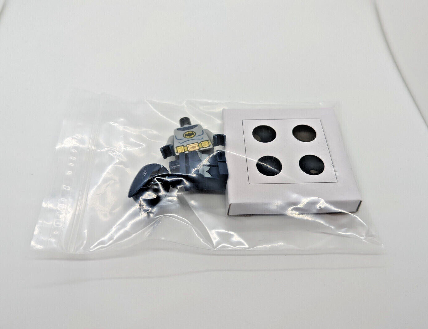 NEW LEGO DC Classic TV Batman Minifigure 761889 (sh703) - StudBee