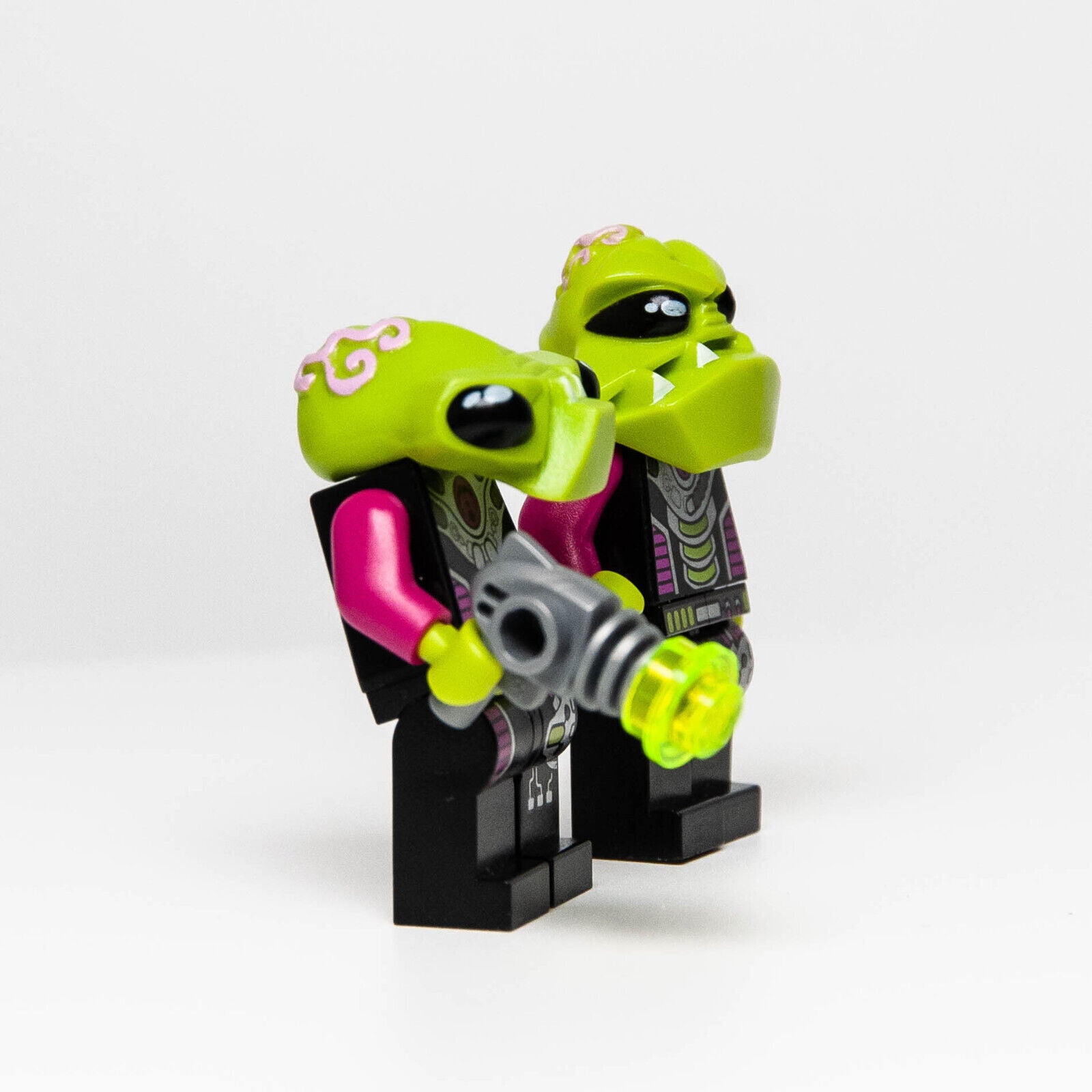 (Lot of 2) LEGO Space Alien Conquest Pilot and Trooper w/ Guns (ac002 ac003) - StudBee