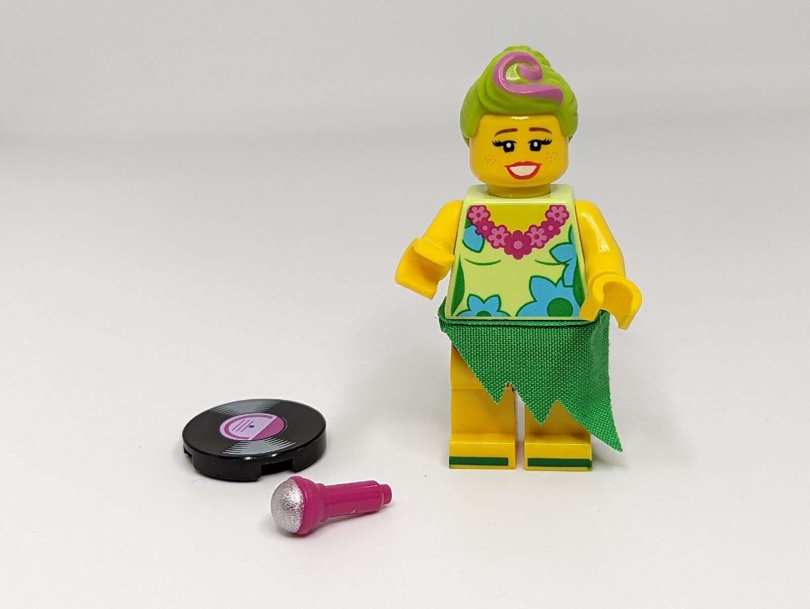 The LEGO Movie 2 Minifigure - Hawaiian Singer Hula Lula 71023 (coltlm2-7) tlm154 - StudBee