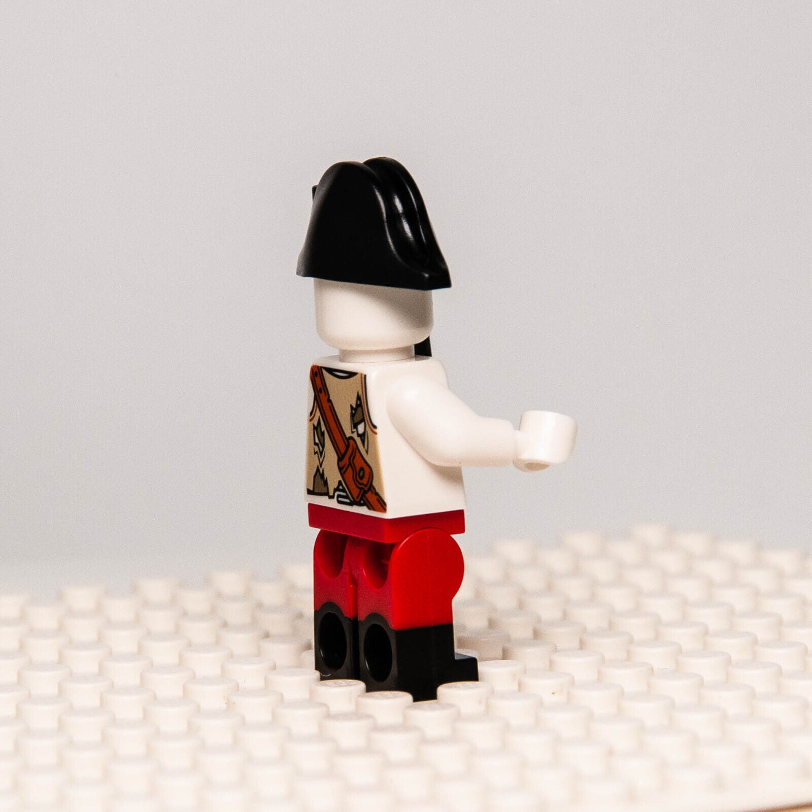 New Lego BAM 2023 Q2 Minifigure - Skeleton Pirate w/ Black Sword (pi - StudBee