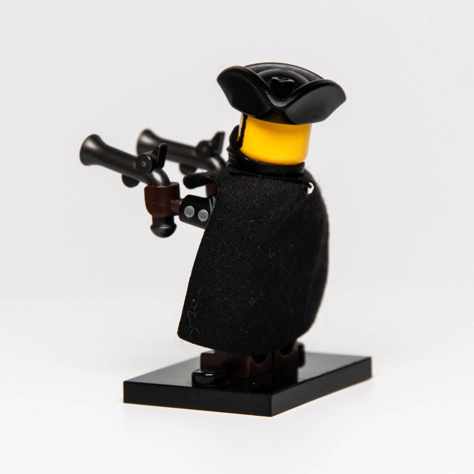 New SEALED LEGO The Mystery Man (Highwayman) Minifigure (col301 col17-16) - StudBee