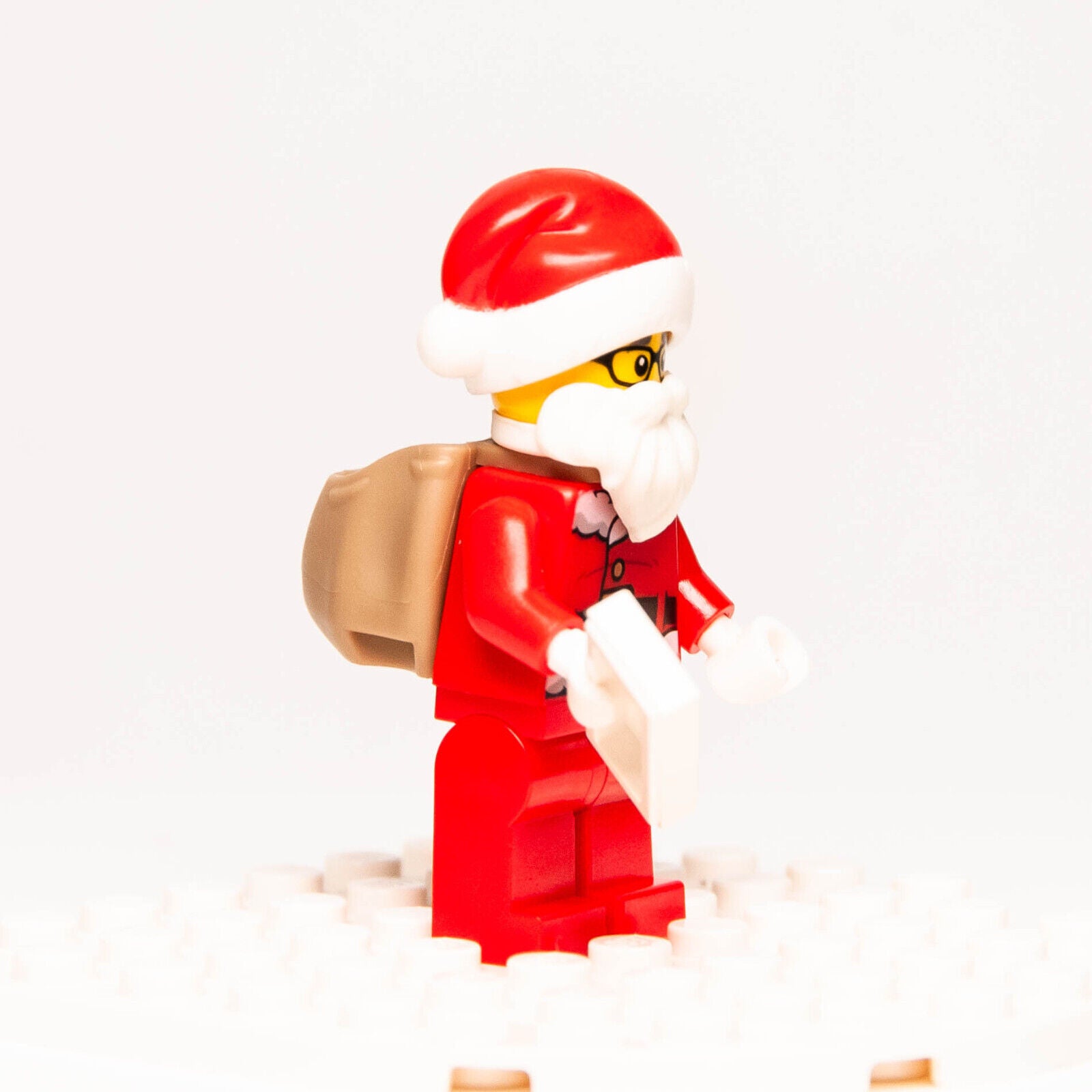 Lego City Minifigure - Police Chief Wheeler Santa Disguise (cty1209 Advent 60268 - StudBee