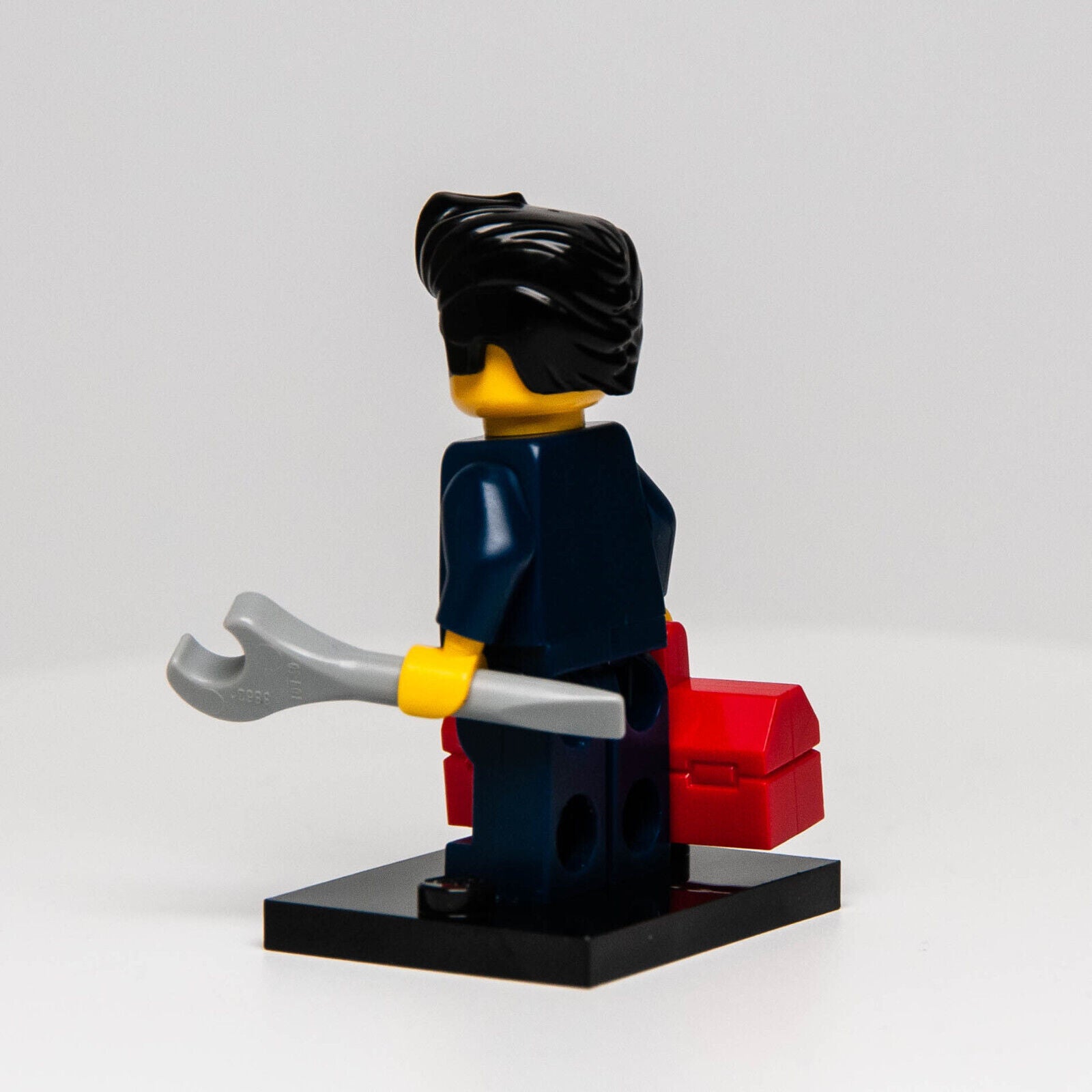 Lego CMF Series 6 Minifigure - Mechanic w/ Toolbox Wrench (col6-15) 8827 col095 - StudBee