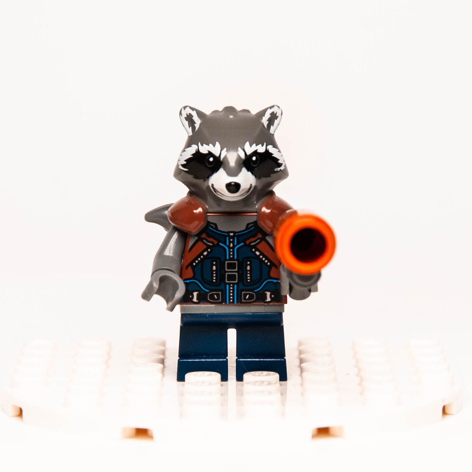 Lego Guardians of the Galaxy Minifigure - Rocket Racoon w Gun (sh384) 76102 - StudBee