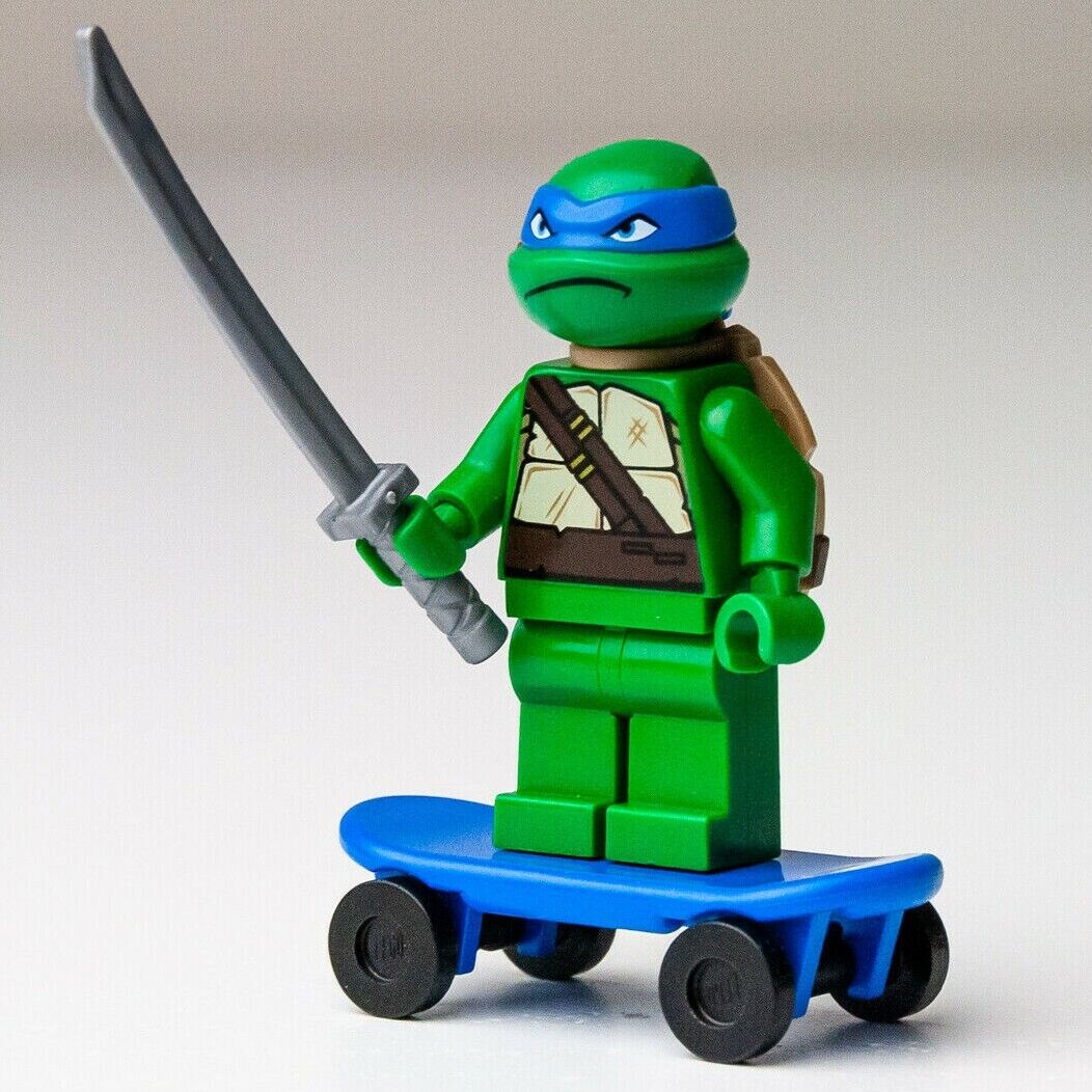 LEGO TMNT Leonardo  - Turtle Lair - 10669 (tnt053) Minifigure - StudBee