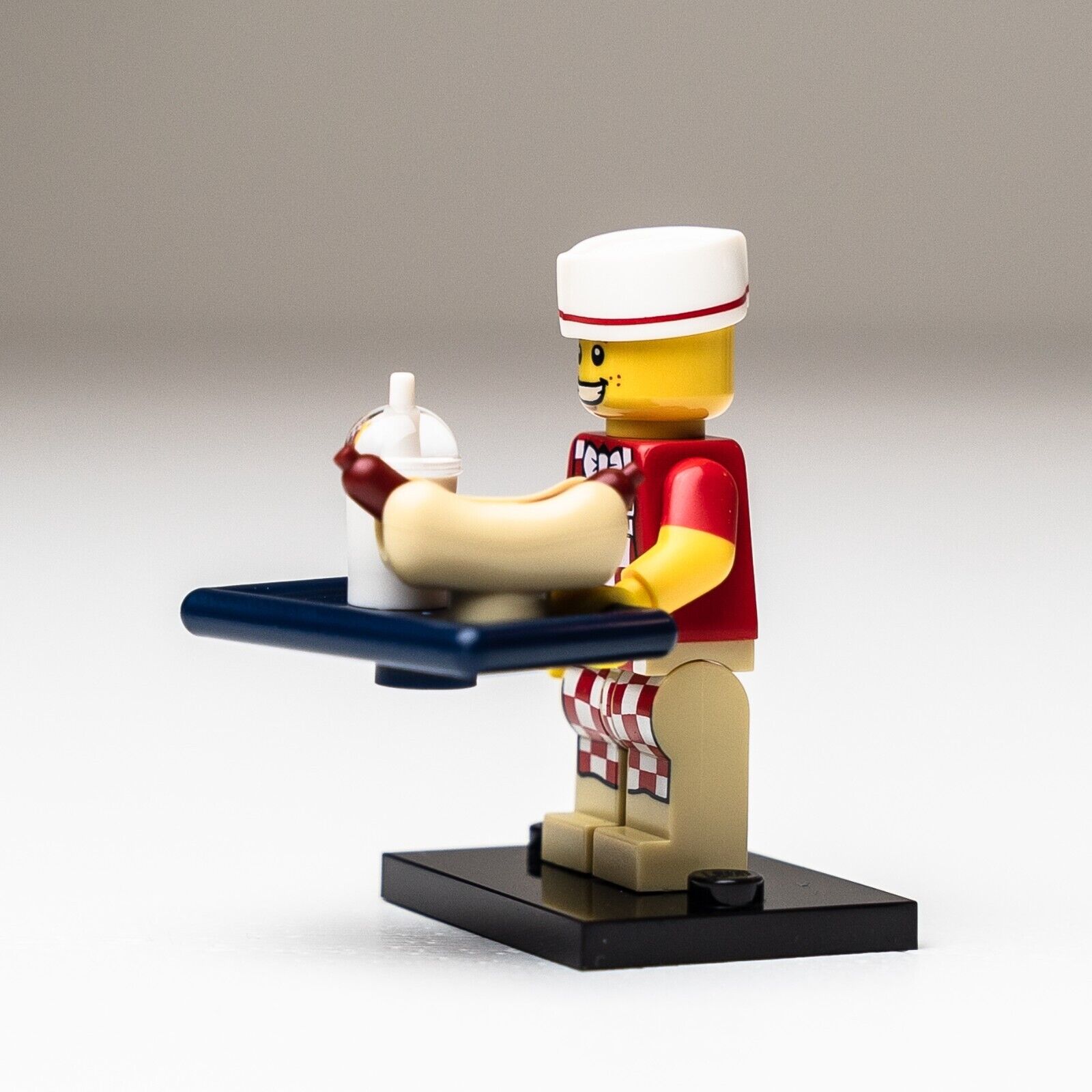 SEALED Lego 71018 Series 17 CMF: Hot Dog Vendor Milkshake Tray Waiter (col17-6) - StudBee