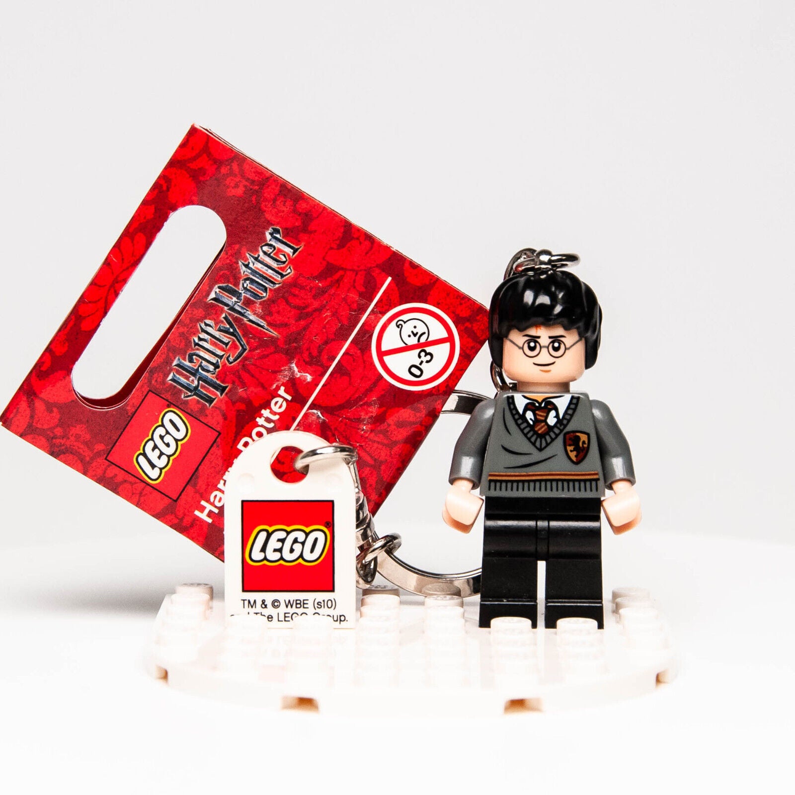 NEW Lego Minifigure Key Chain - Harry Potter Gryffindor Crest - 852954 (hp094) - StudBee