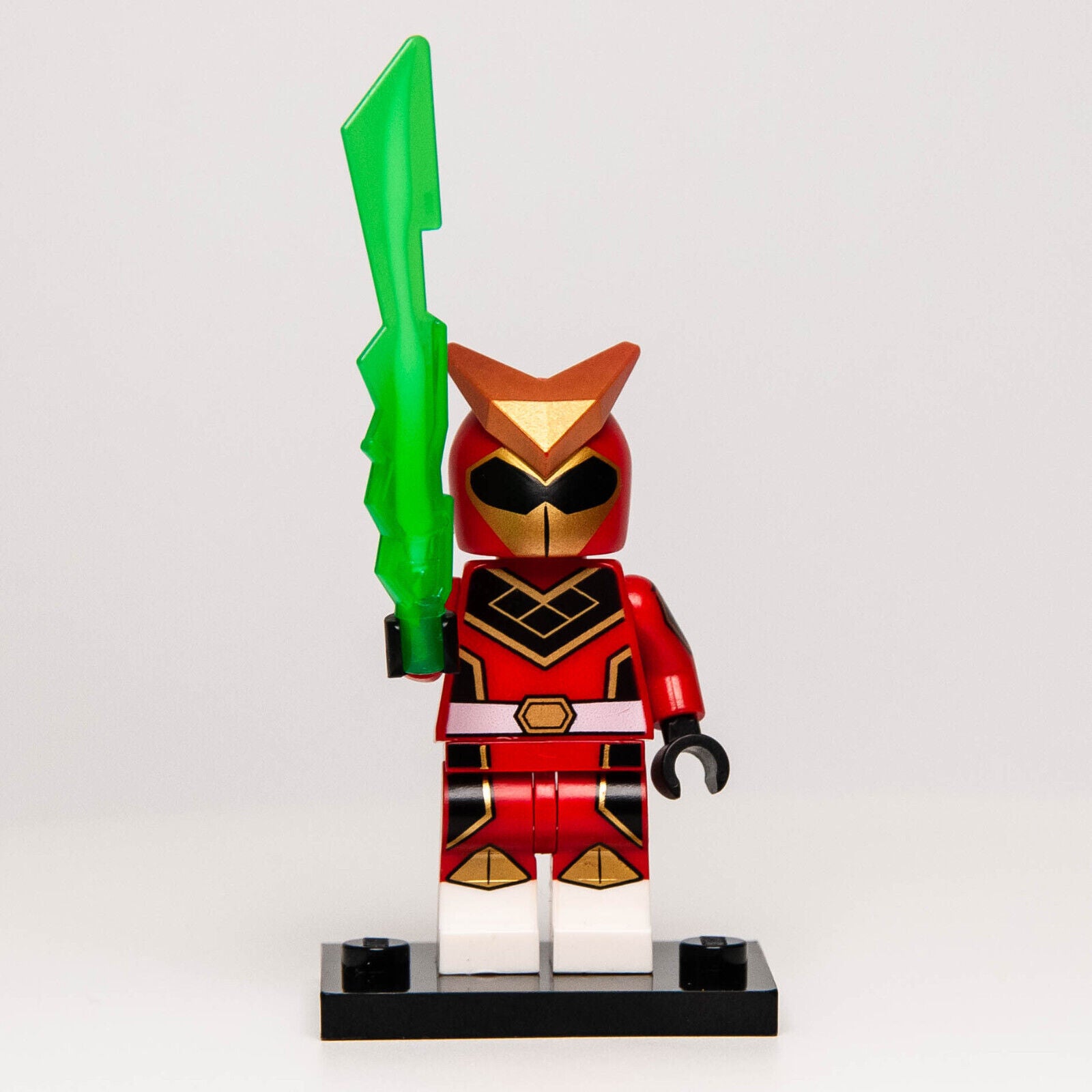 Lego CMF Series 20 Minifigure w/ Plate & Sword - Super Warrior (col20-9) 71027 - StudBee