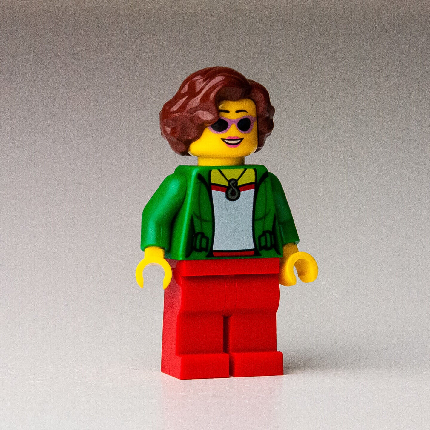 NEW Female (Green Jacket) - Caravan Family Holiday - (twn399) LEGO Minifigure - StudBee