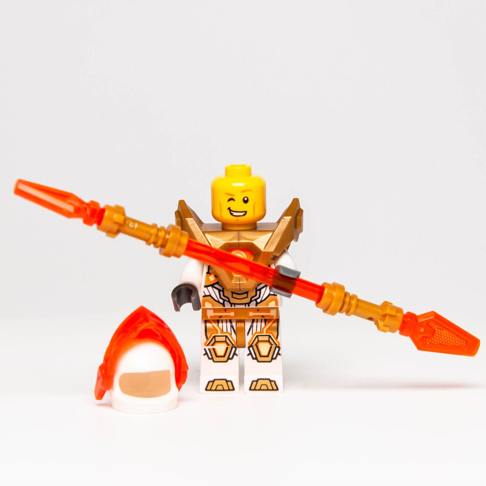 LEGO Nexo Knights - Lance Pearl Gold Armor Minifigure - 72001 (nex141) - StudBee
