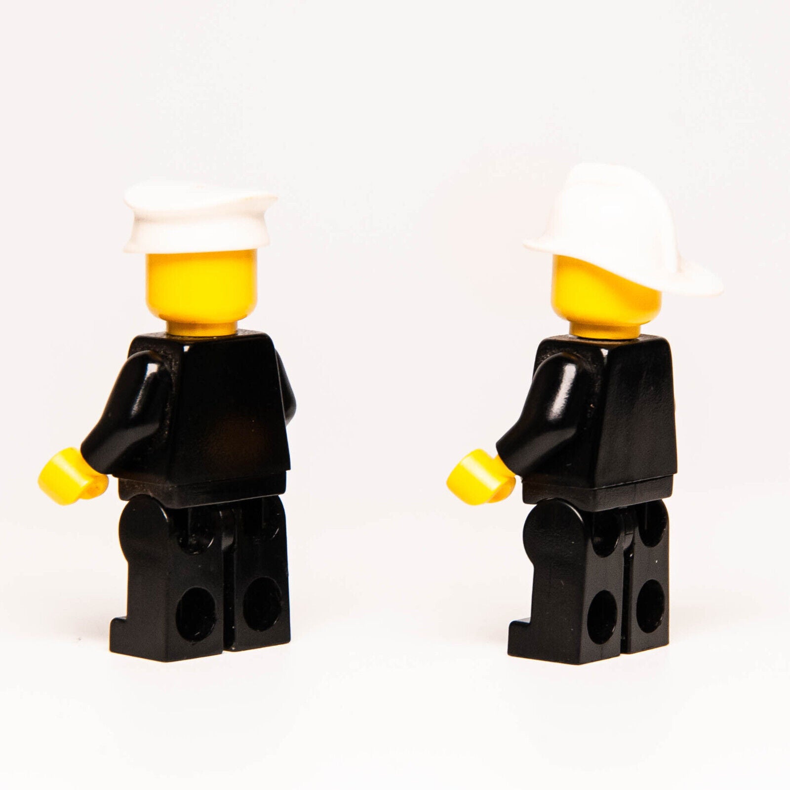 LEGO Classic Town Community Workers - Fireman (firec001) Police (cop013) 1063 - StudBee