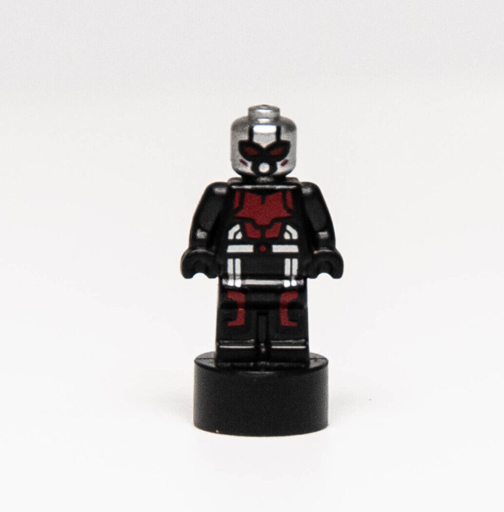 LEGO Micro Minifigure Ant-Man (Scott Lang) Original Suit 76051 (90398pb007) (sh - StudBee