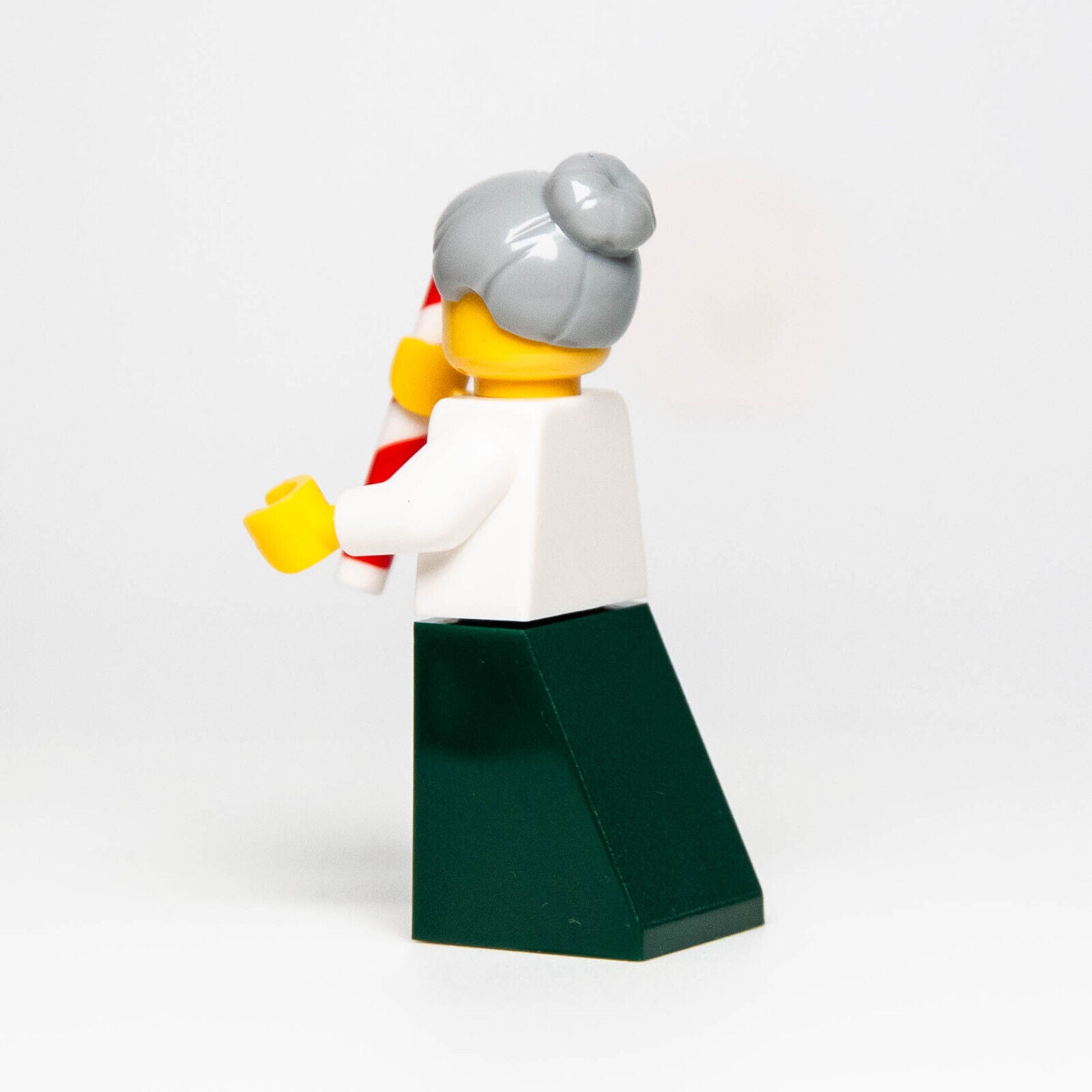 New LEGO 2018 BAM Minifigure: Mrs. Claus Dark Green Skirt & Candy Cane (hol241) - StudBee
