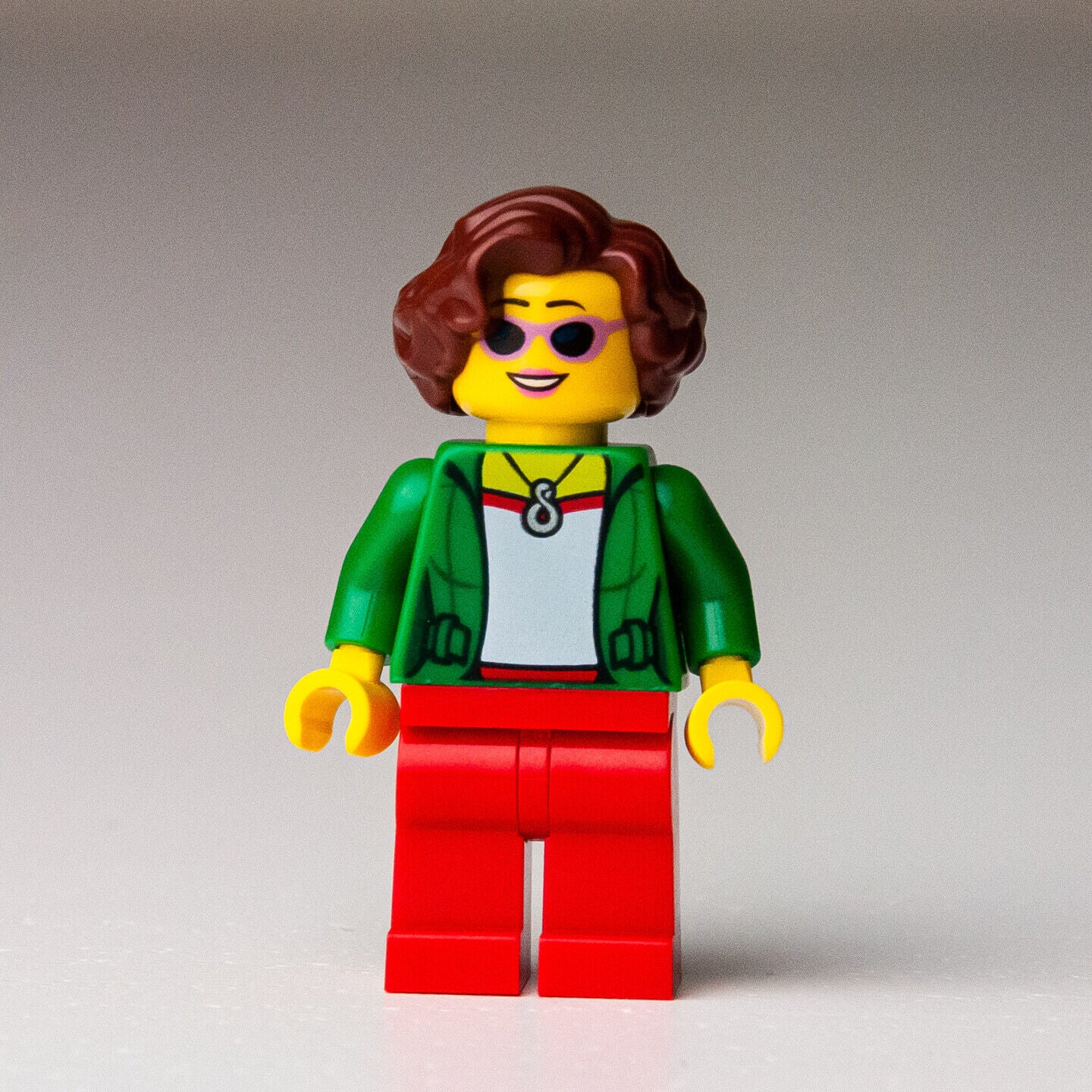 NEW Female (Green Jacket) - Caravan Family Holiday - (twn399) LEGO Minifigure - StudBee